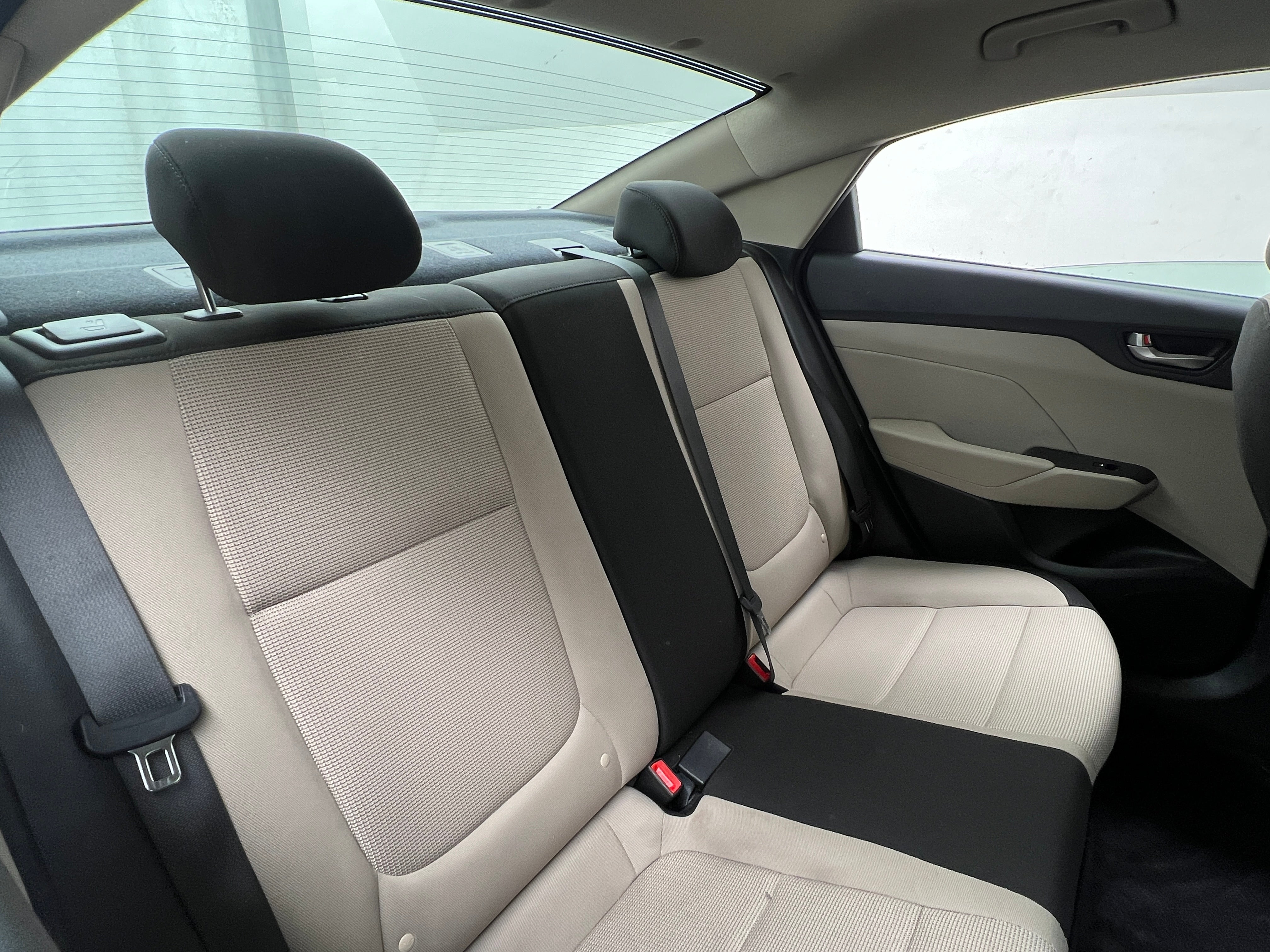 2022 Hyundai Accent SE 6