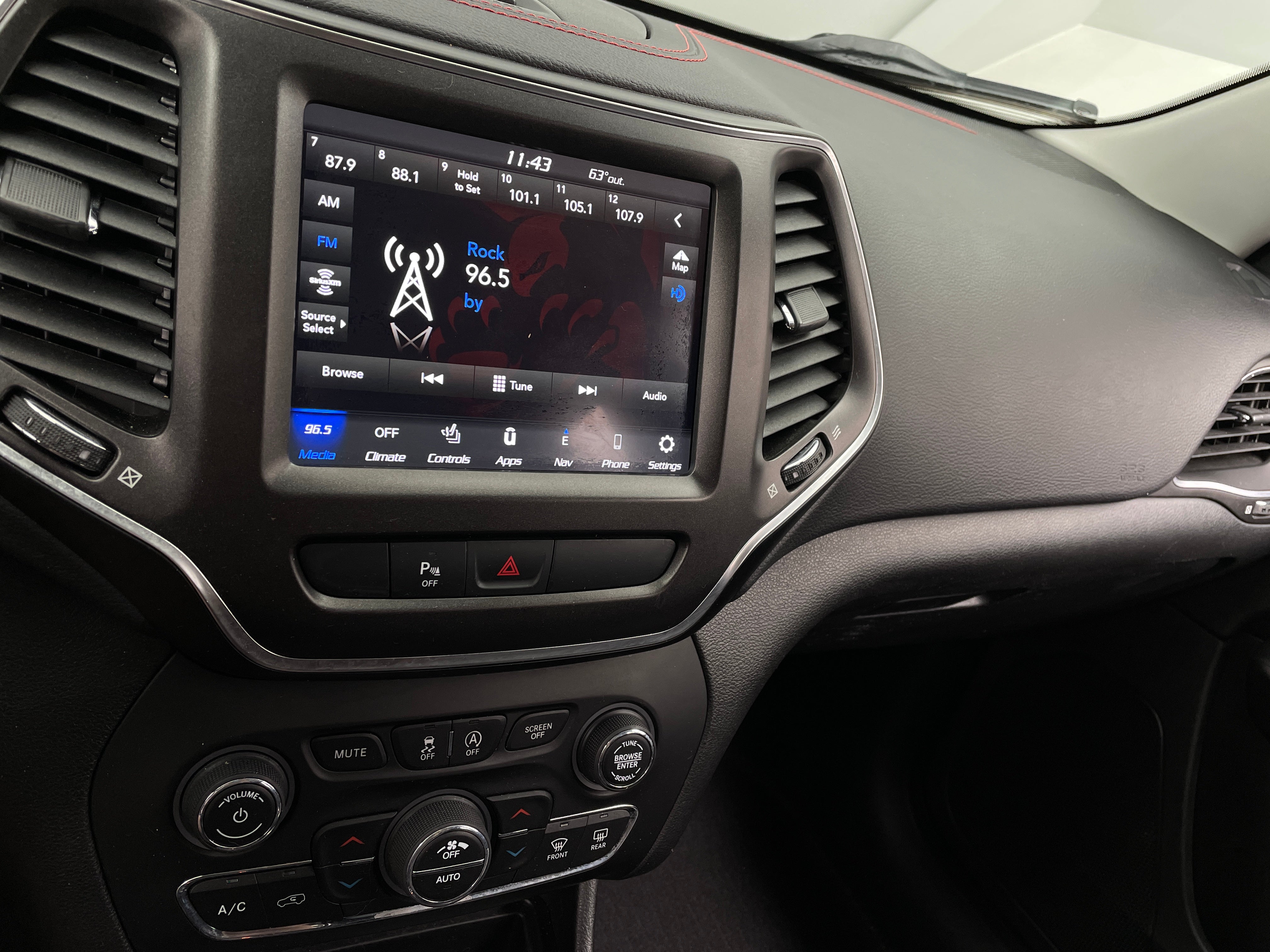 2020 Jeep Cherokee Trailhawk 3