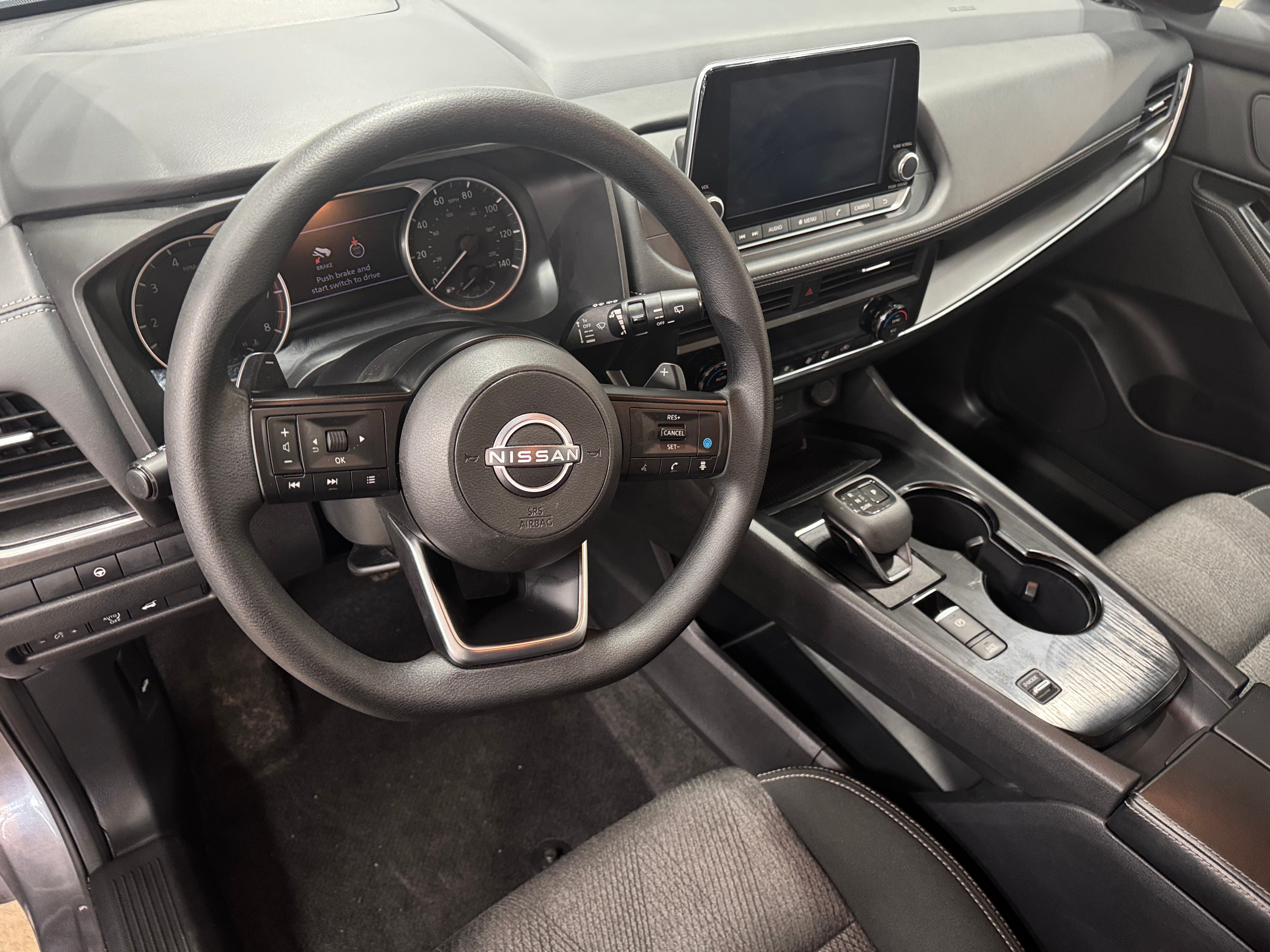 2024 Nissan Rogue SV 3