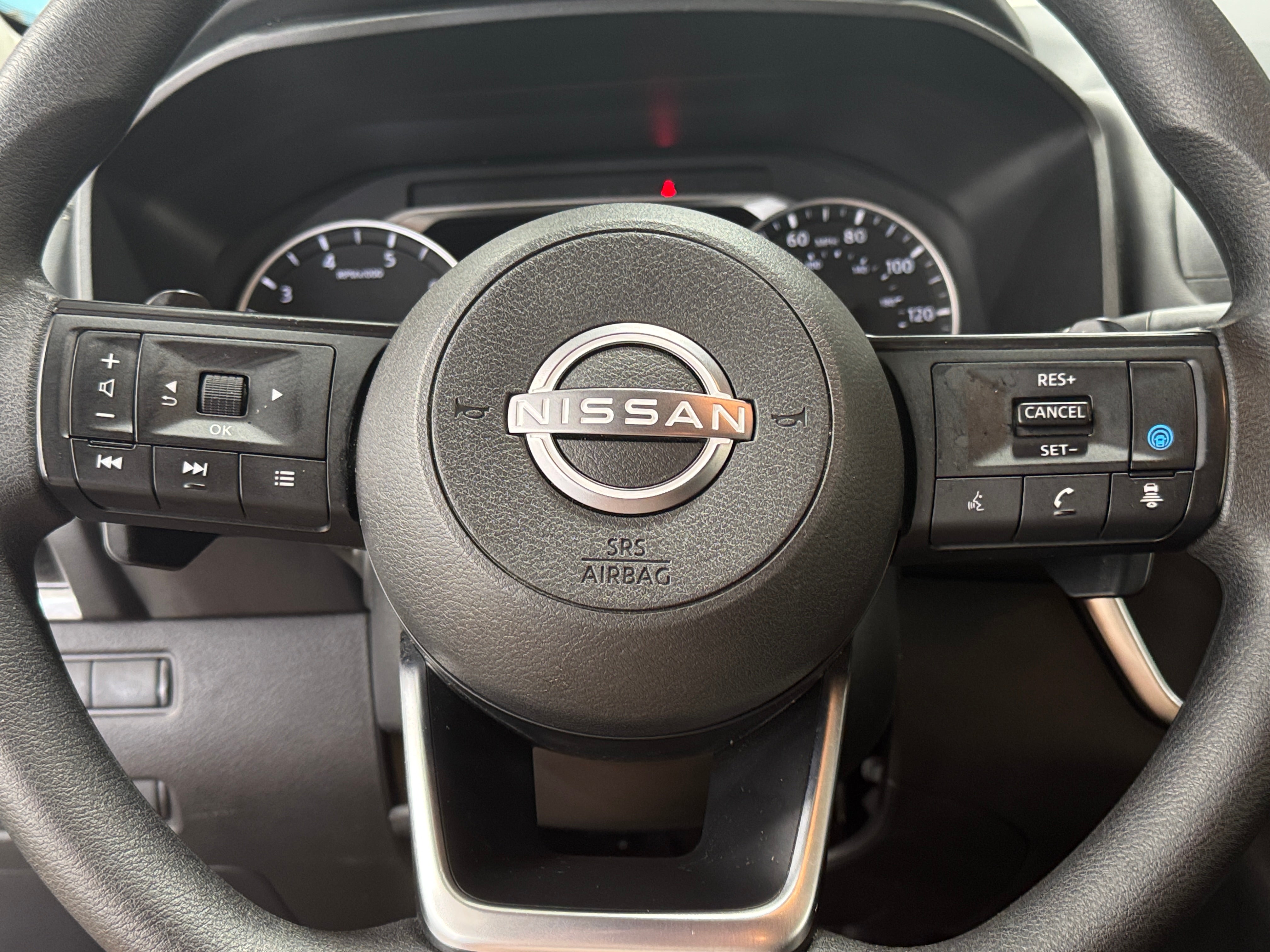 2024 Nissan Rogue SV 5