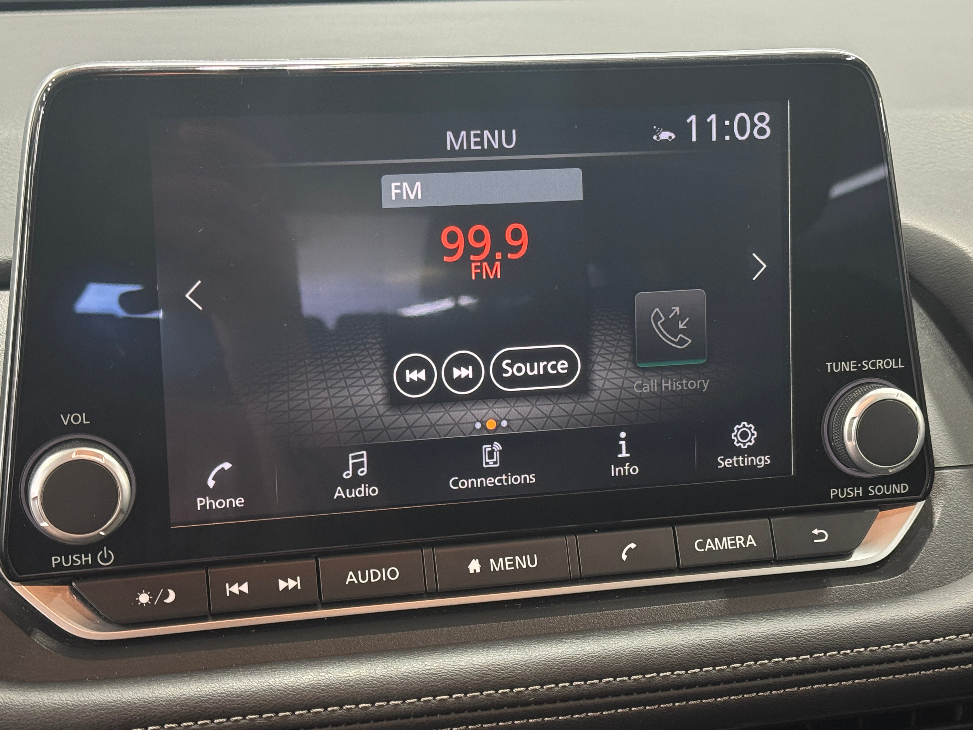 2024 Nissan Rogue SV 4