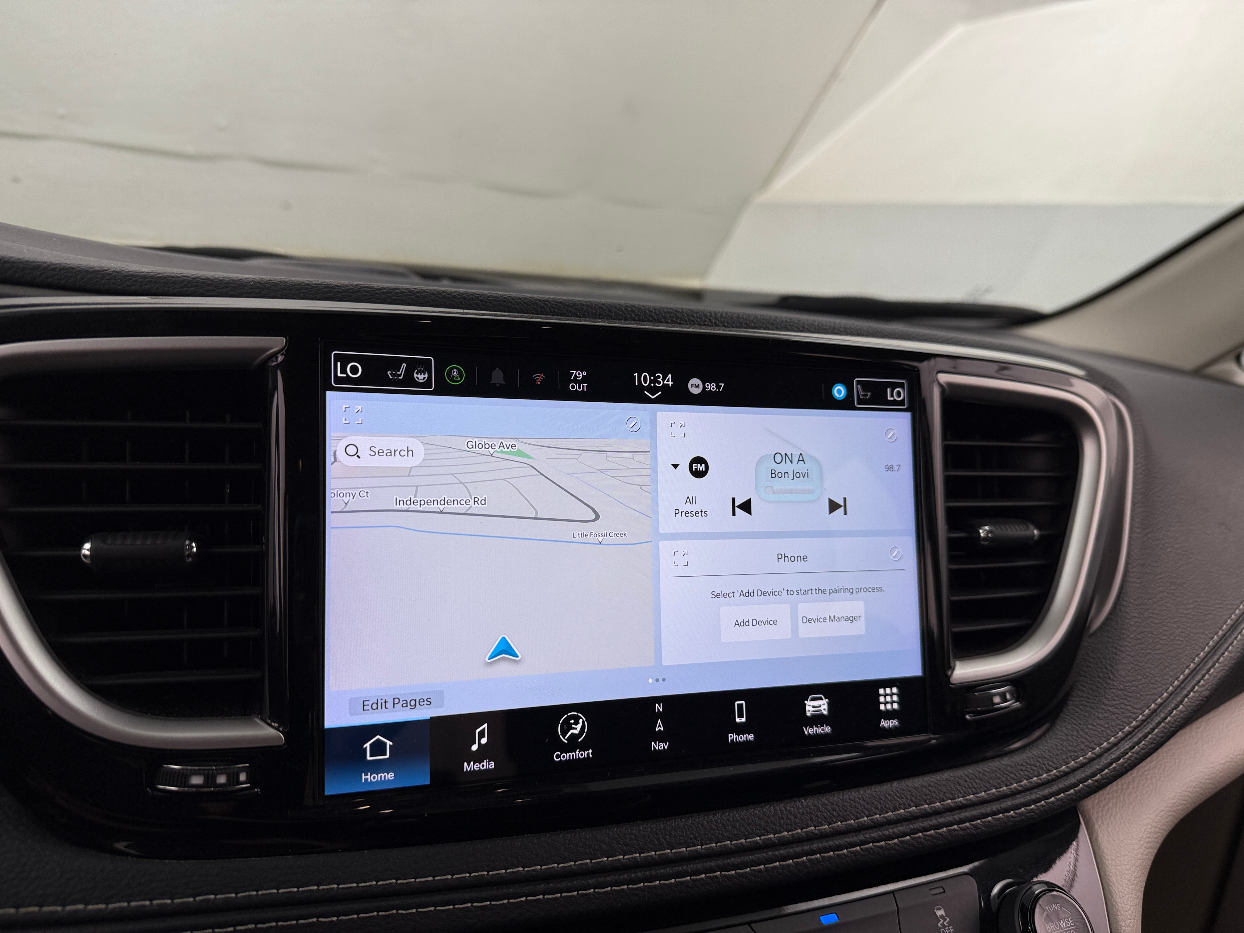 2024 Chrysler Pacifica Hybrid Select 3