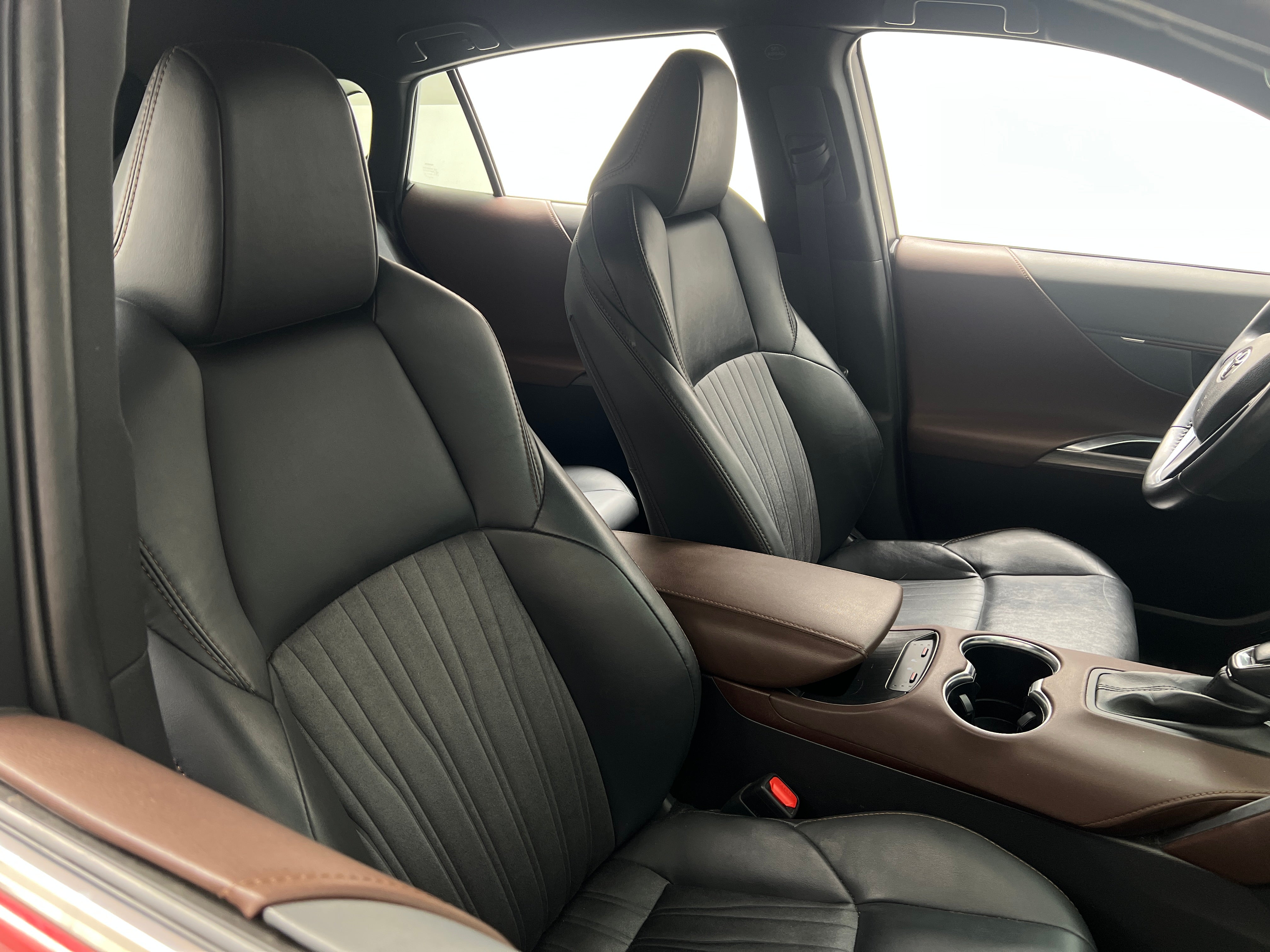 2021 Toyota Venza XLE 2