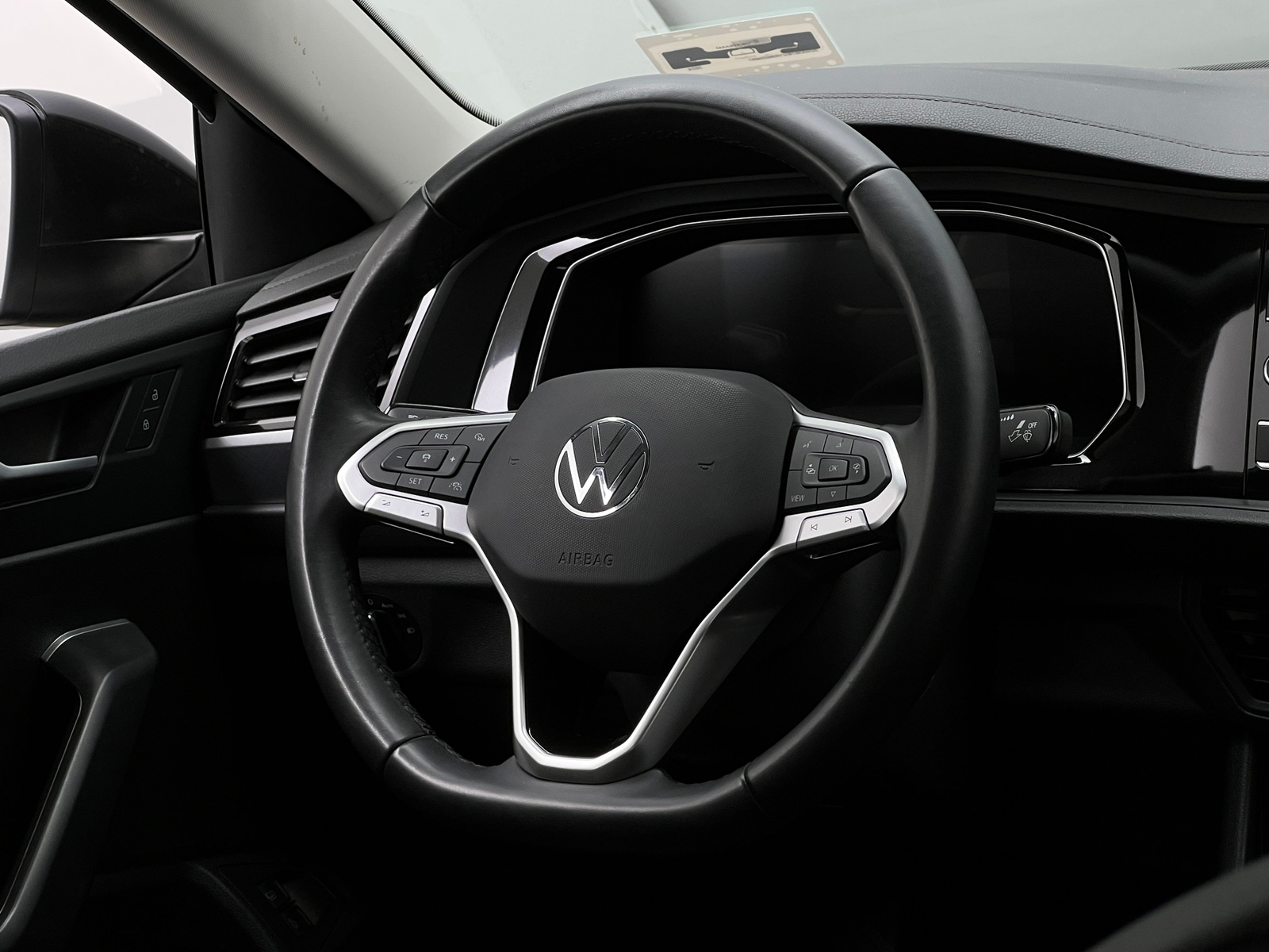 Thumbnail: 2024 Volkswagen Jetta - 4