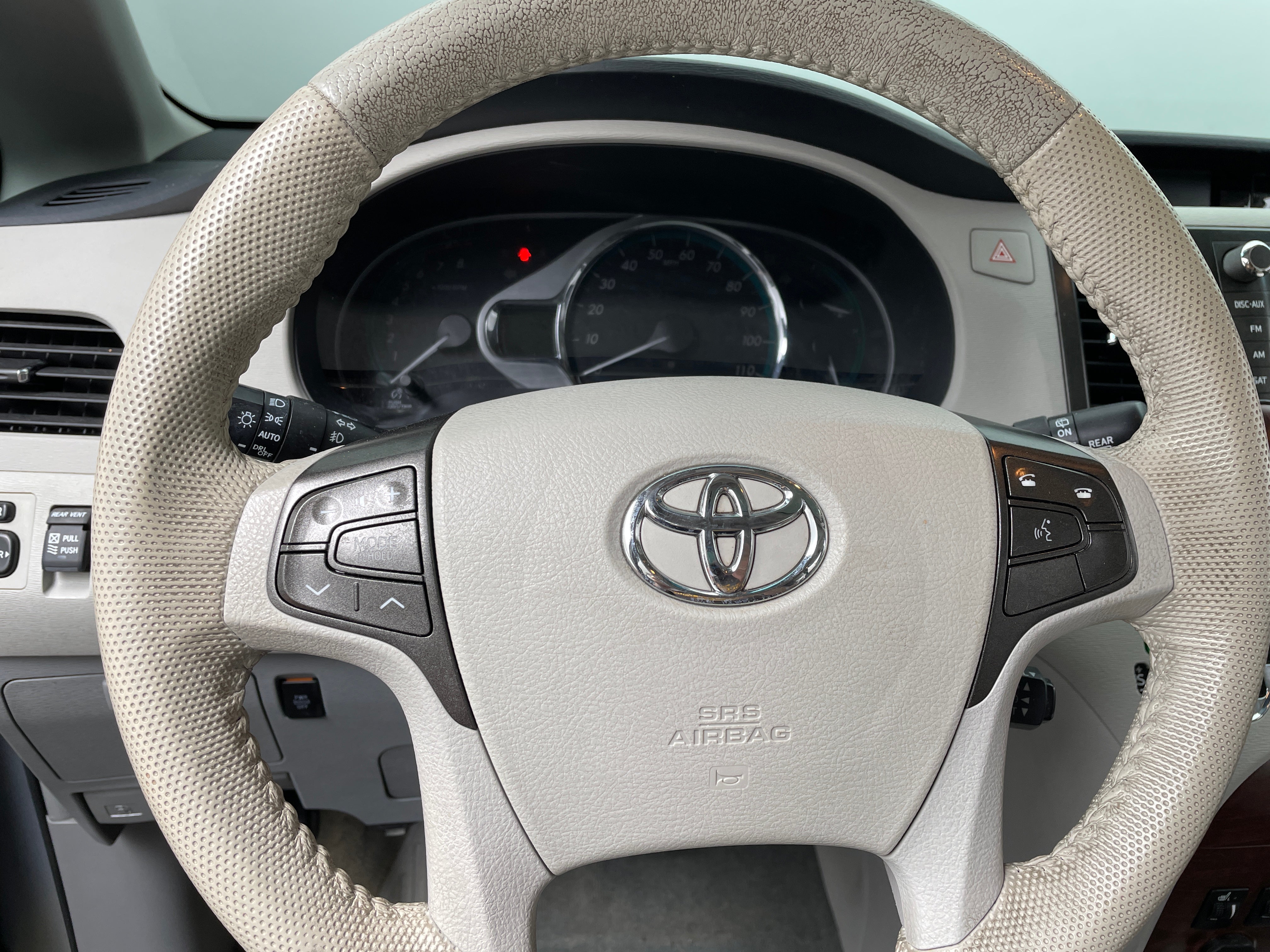 2014 Toyota Sienna XLE 4