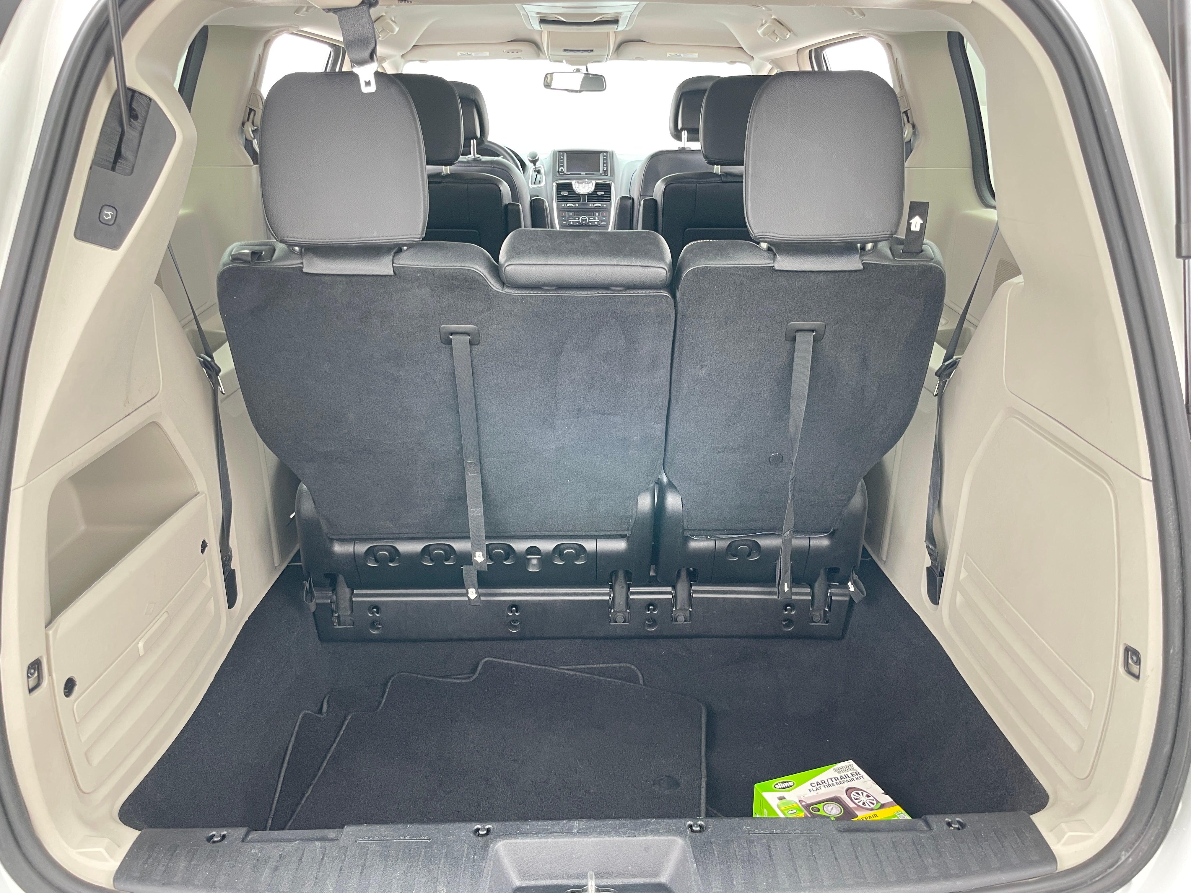 2016 Chrysler Town & Country Touring 6