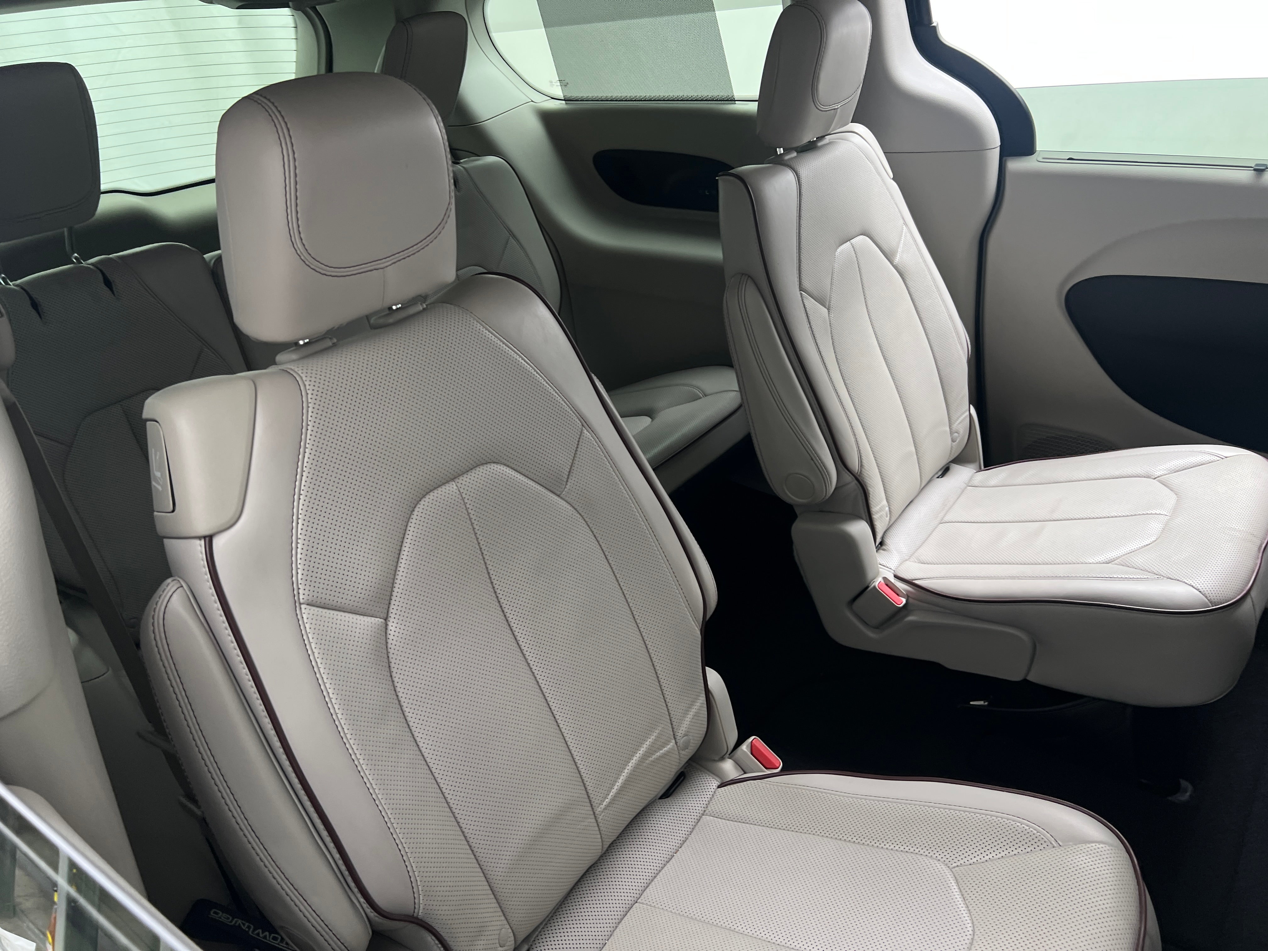 2017 Chrysler Pacifica Limited 5