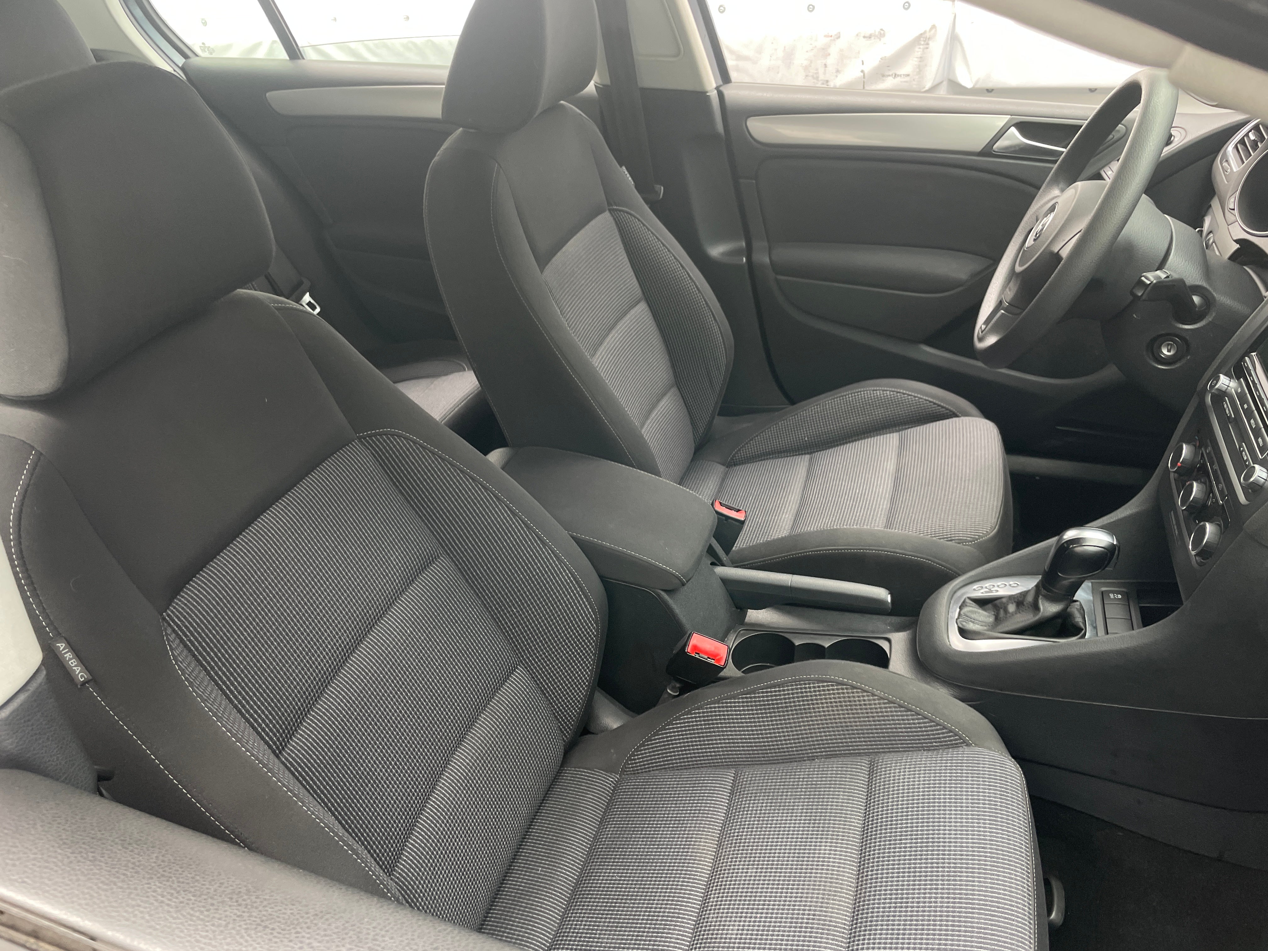 2013 Volkswagen Golf  2