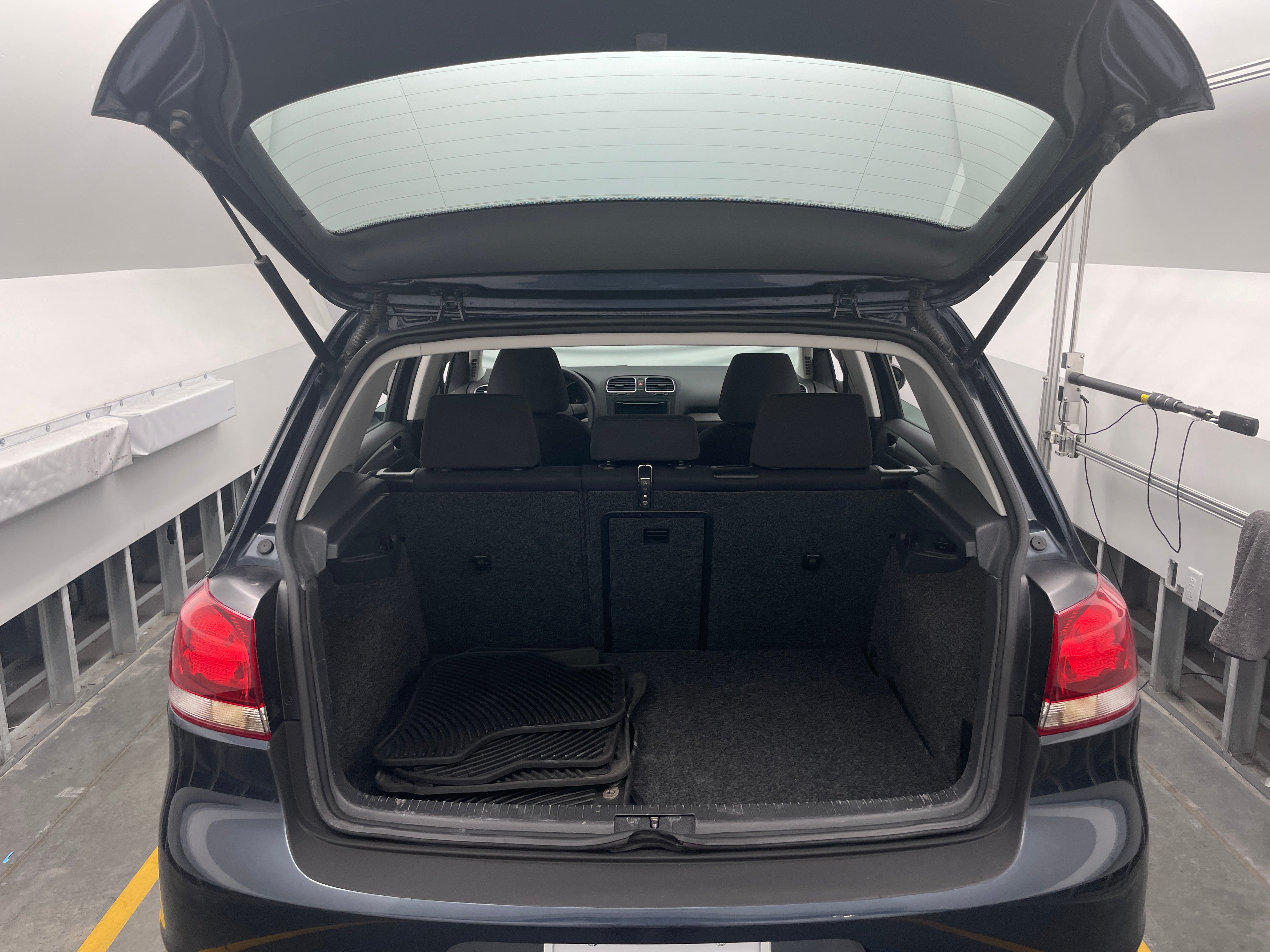 2013 Volkswagen Golf  6