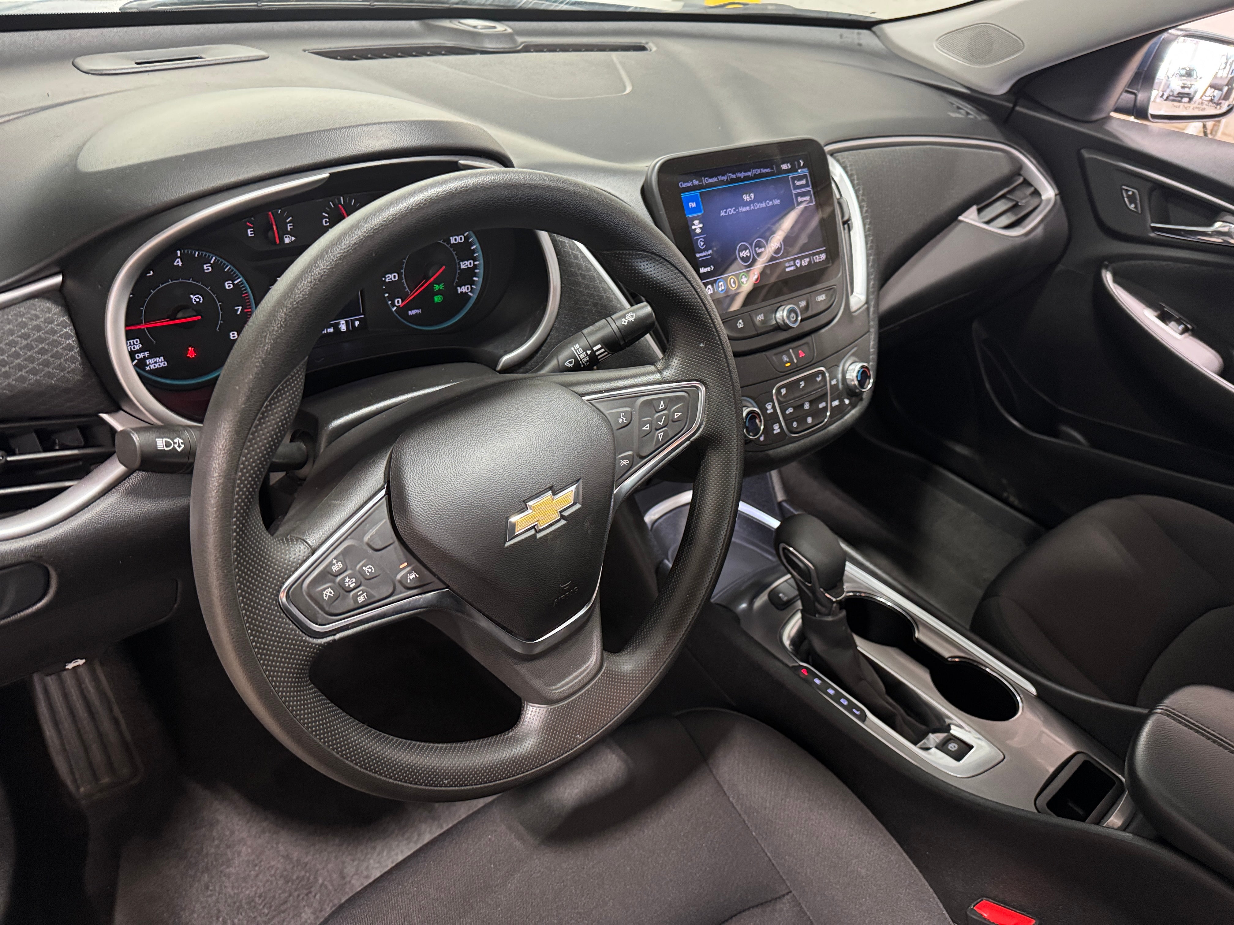 2024 Chevrolet Malibu LT 3