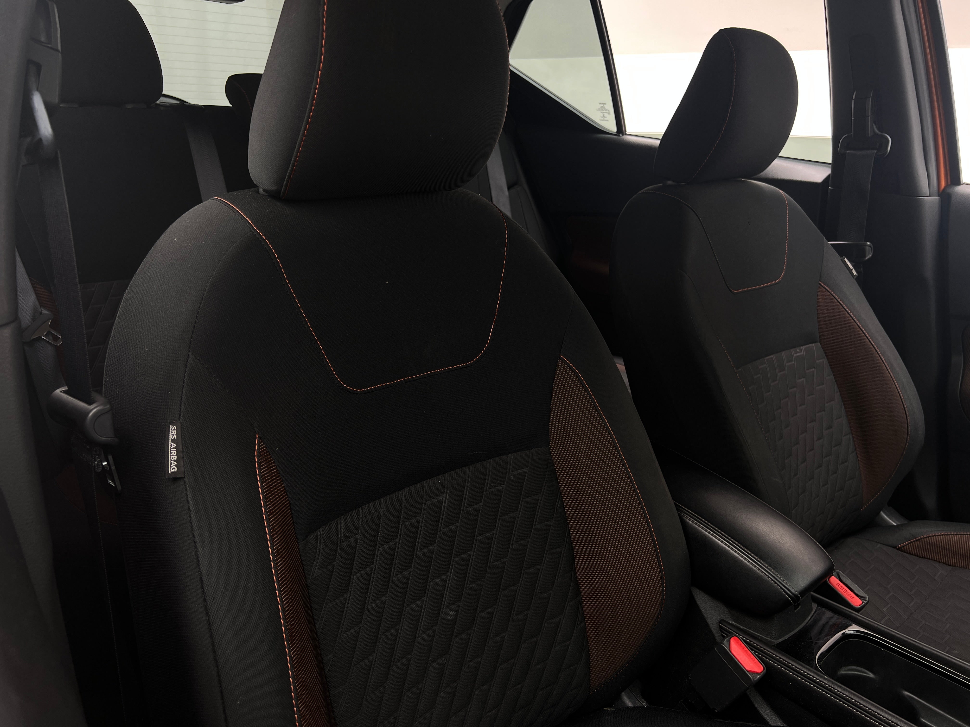 2022 Nissan Kicks SR 2