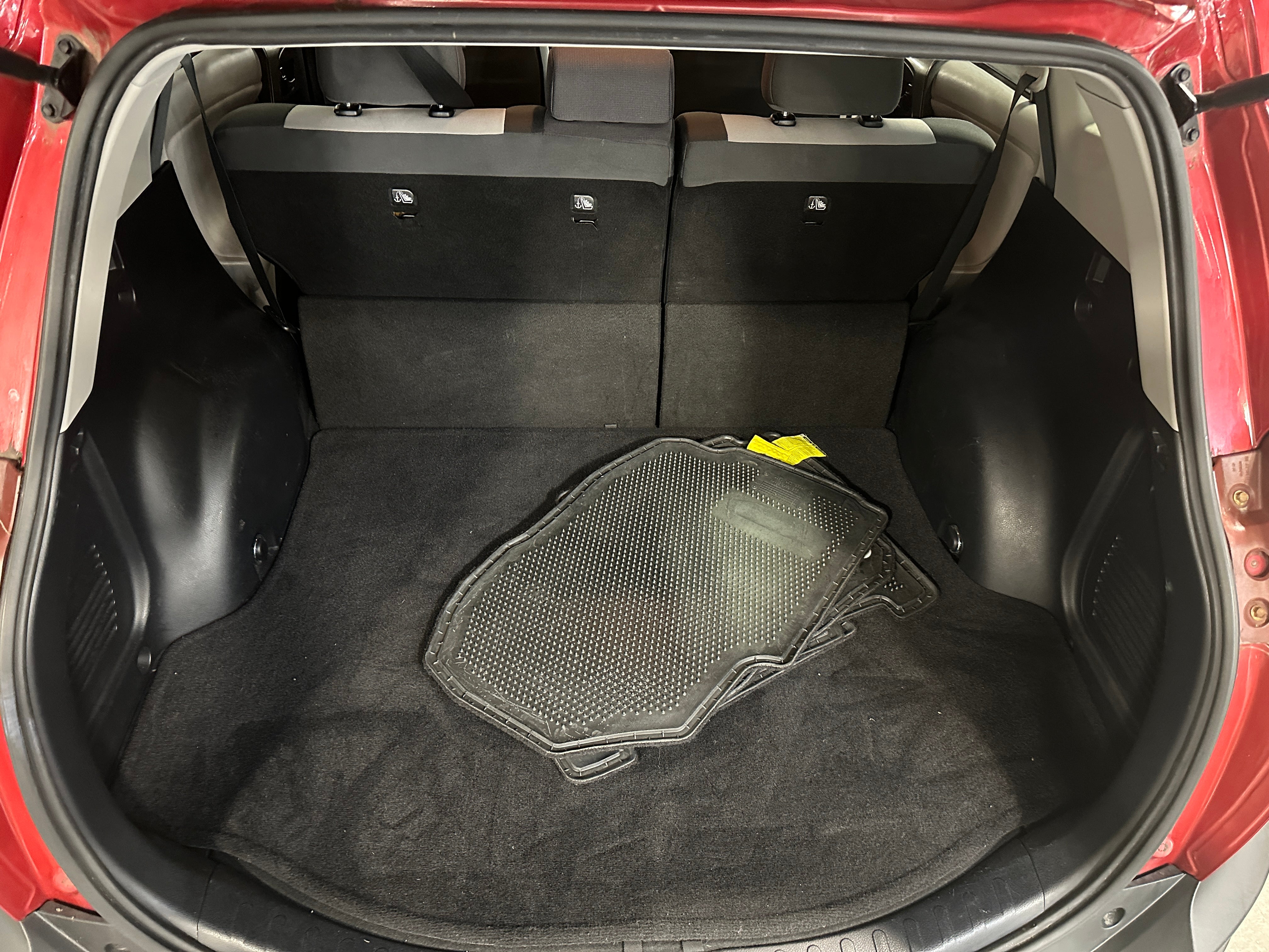 2013 Toyota RAV4 XLE 7