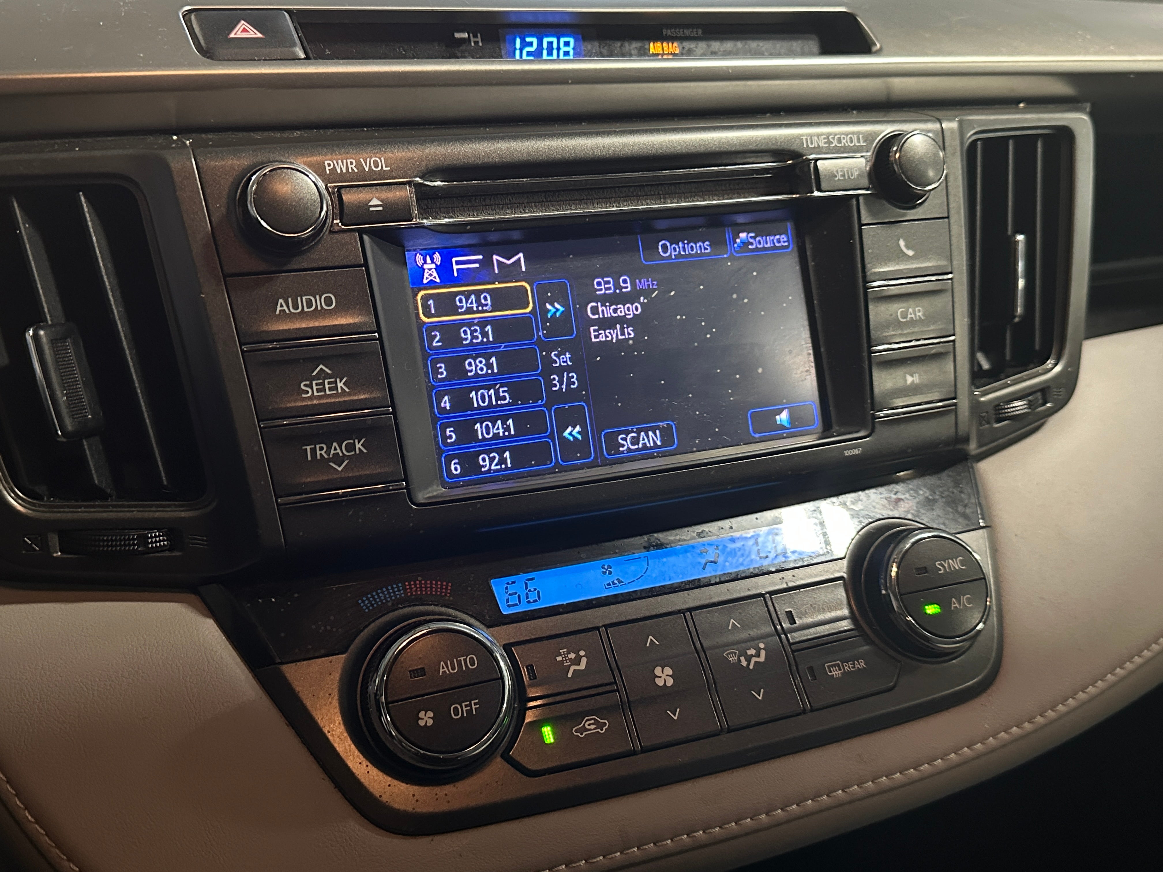 2013 Toyota RAV4 XLE 4