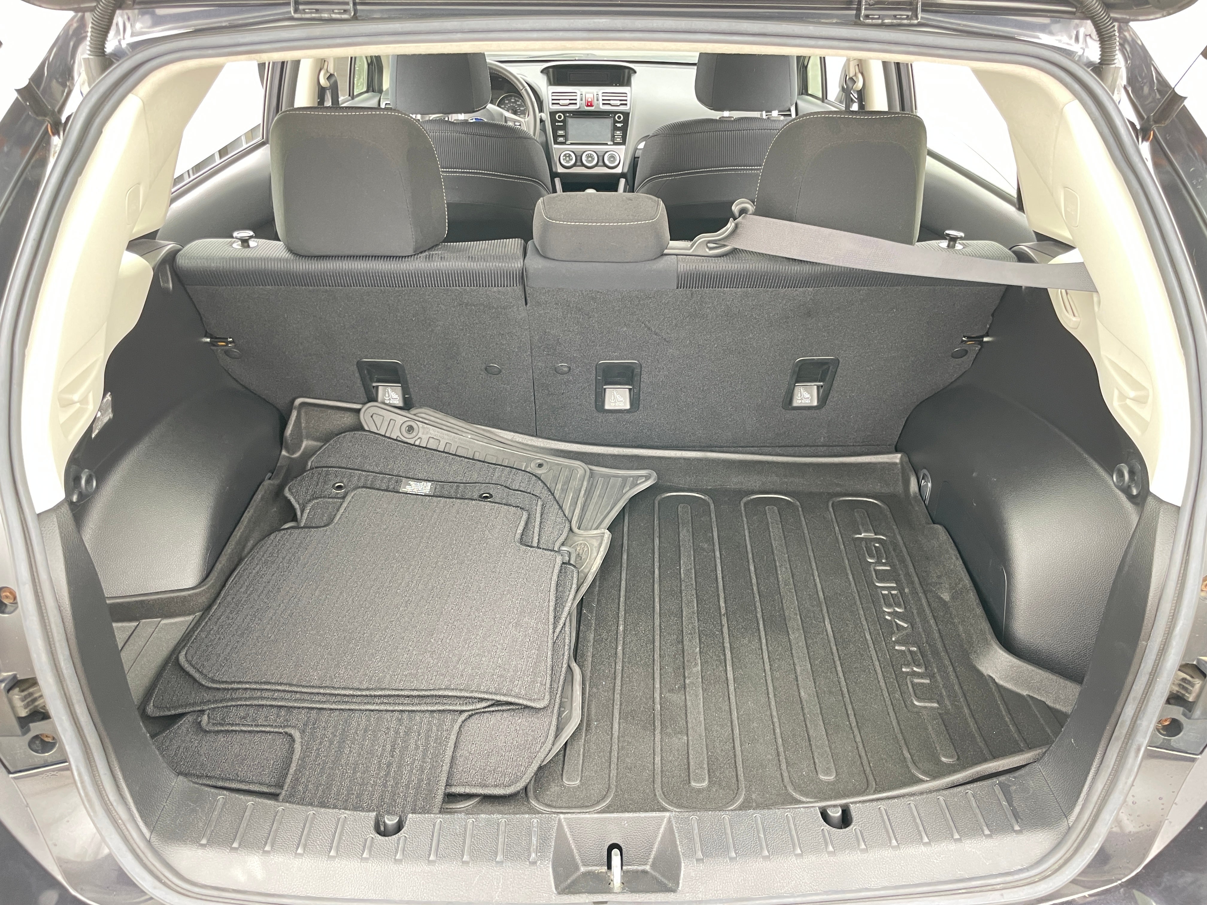 2016 Subaru Impreza Premium 7