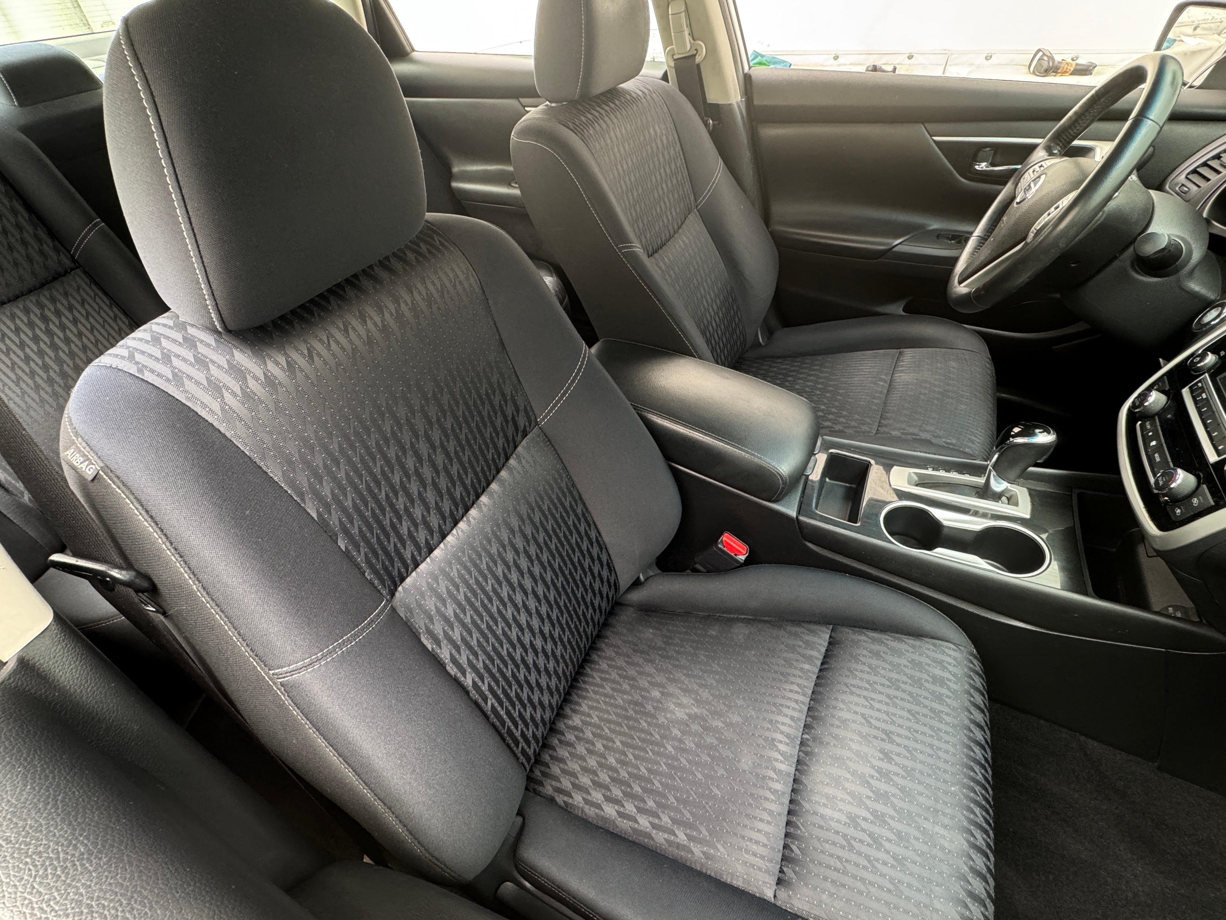2018 Nissan Altima SV 2