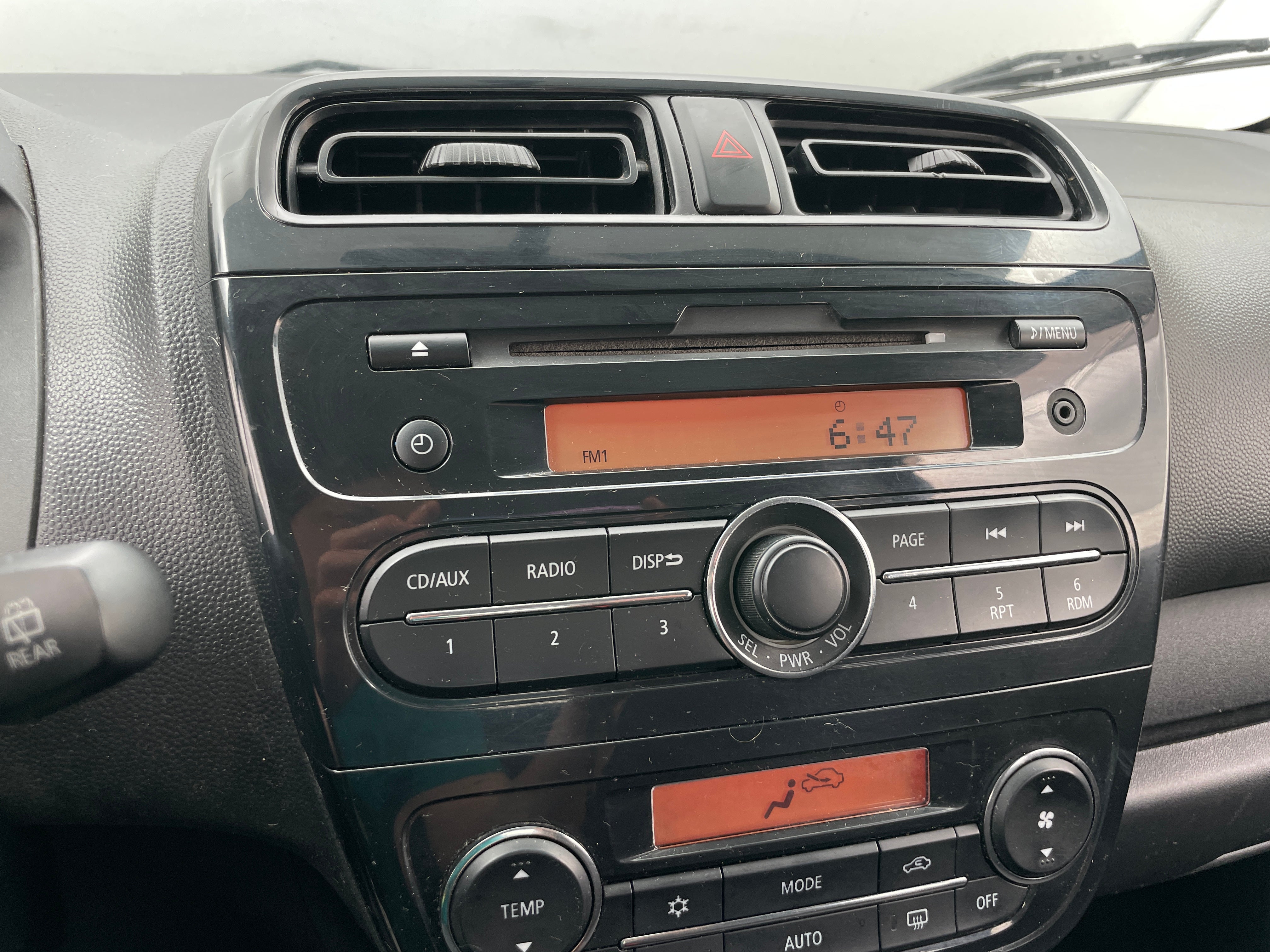 2015 Mitsubishi Mirage DE 4