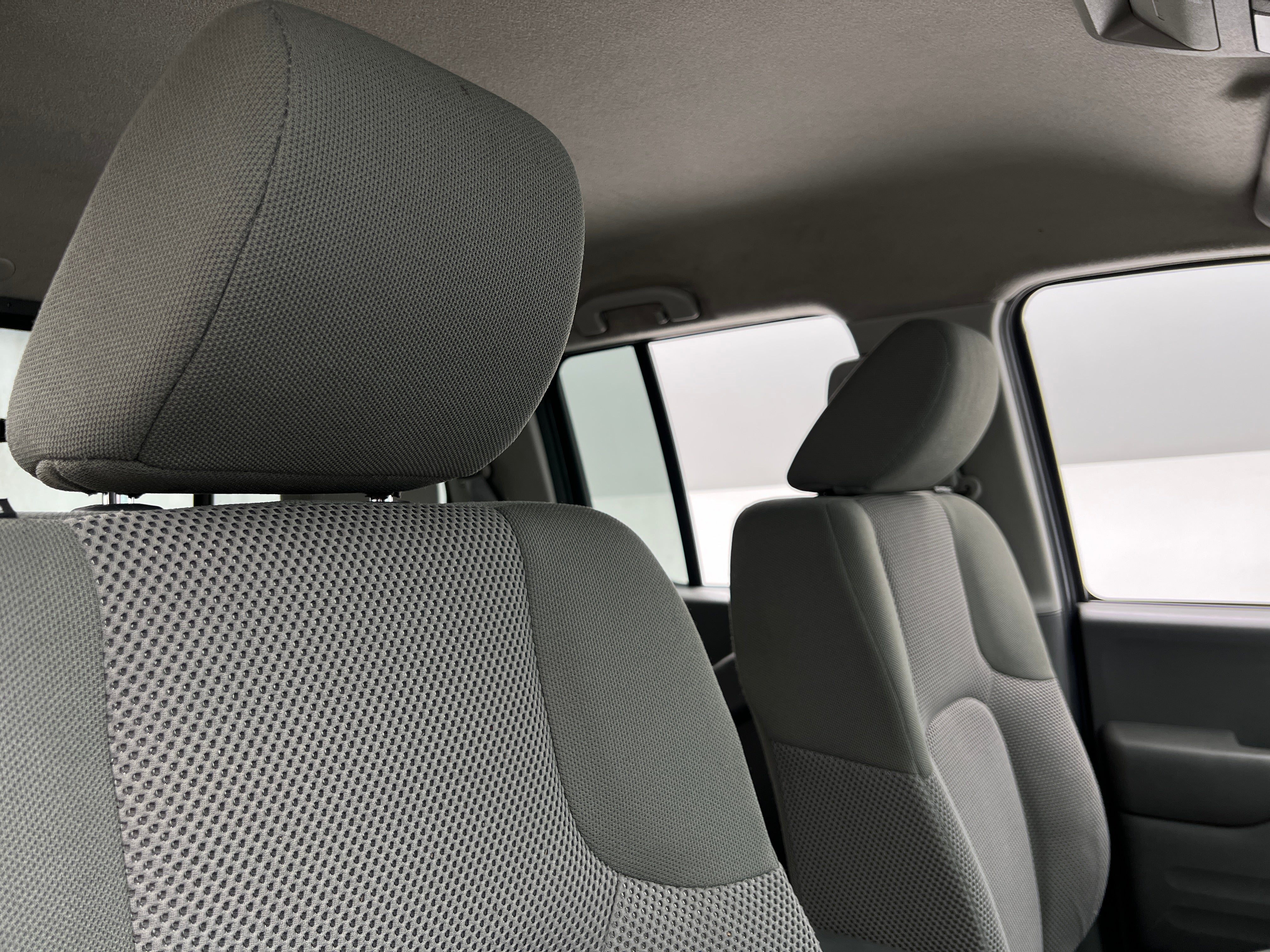 2019 Nissan Frontier SV 2