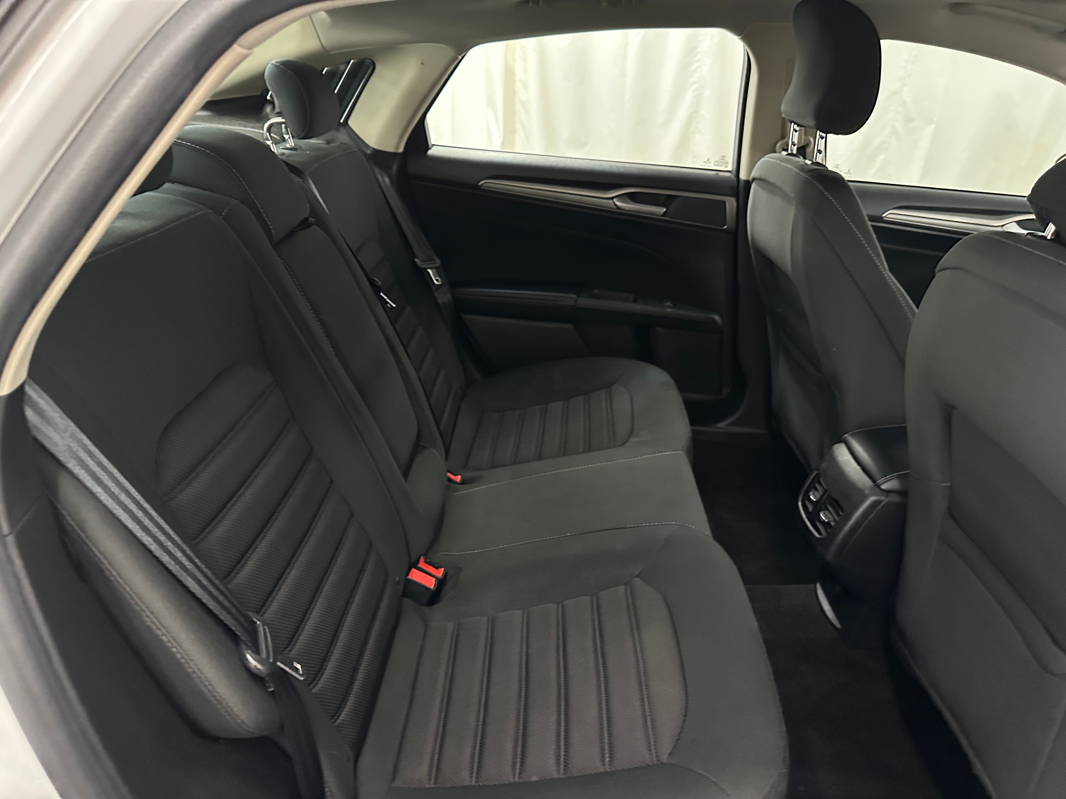 2019 Ford Fusion SE 6