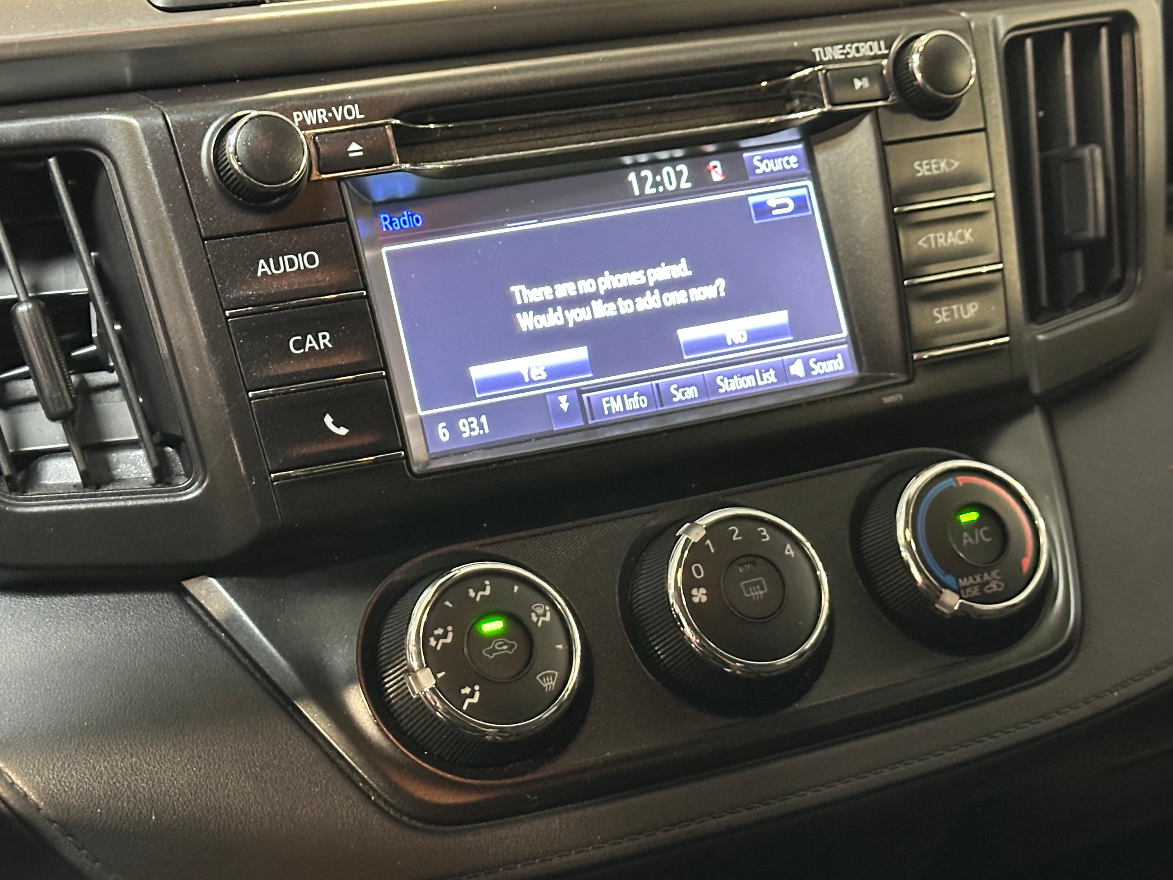 2017 Toyota RAV4 LE 4