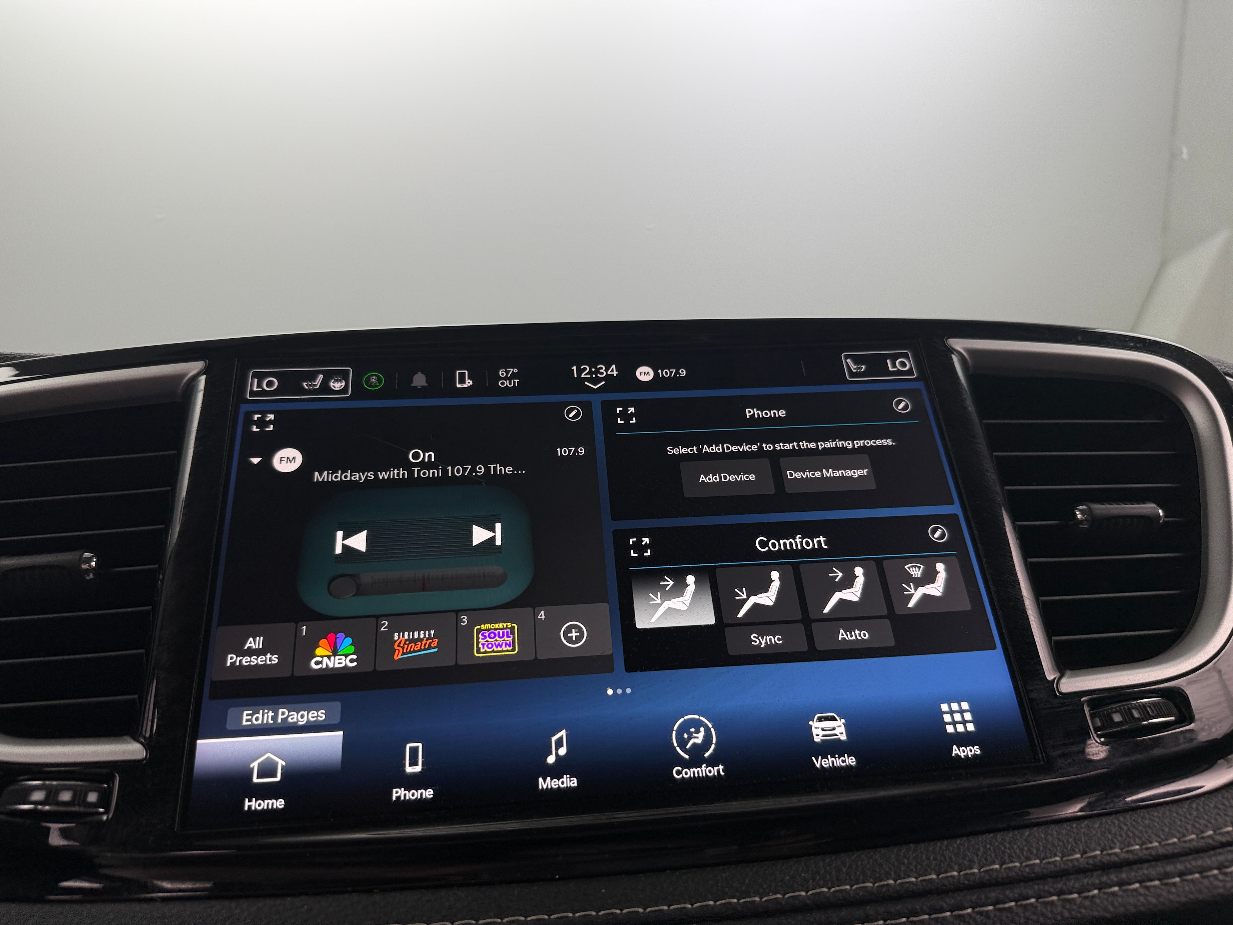 2023 Chrysler Pacifica Hybrid Touring L 3