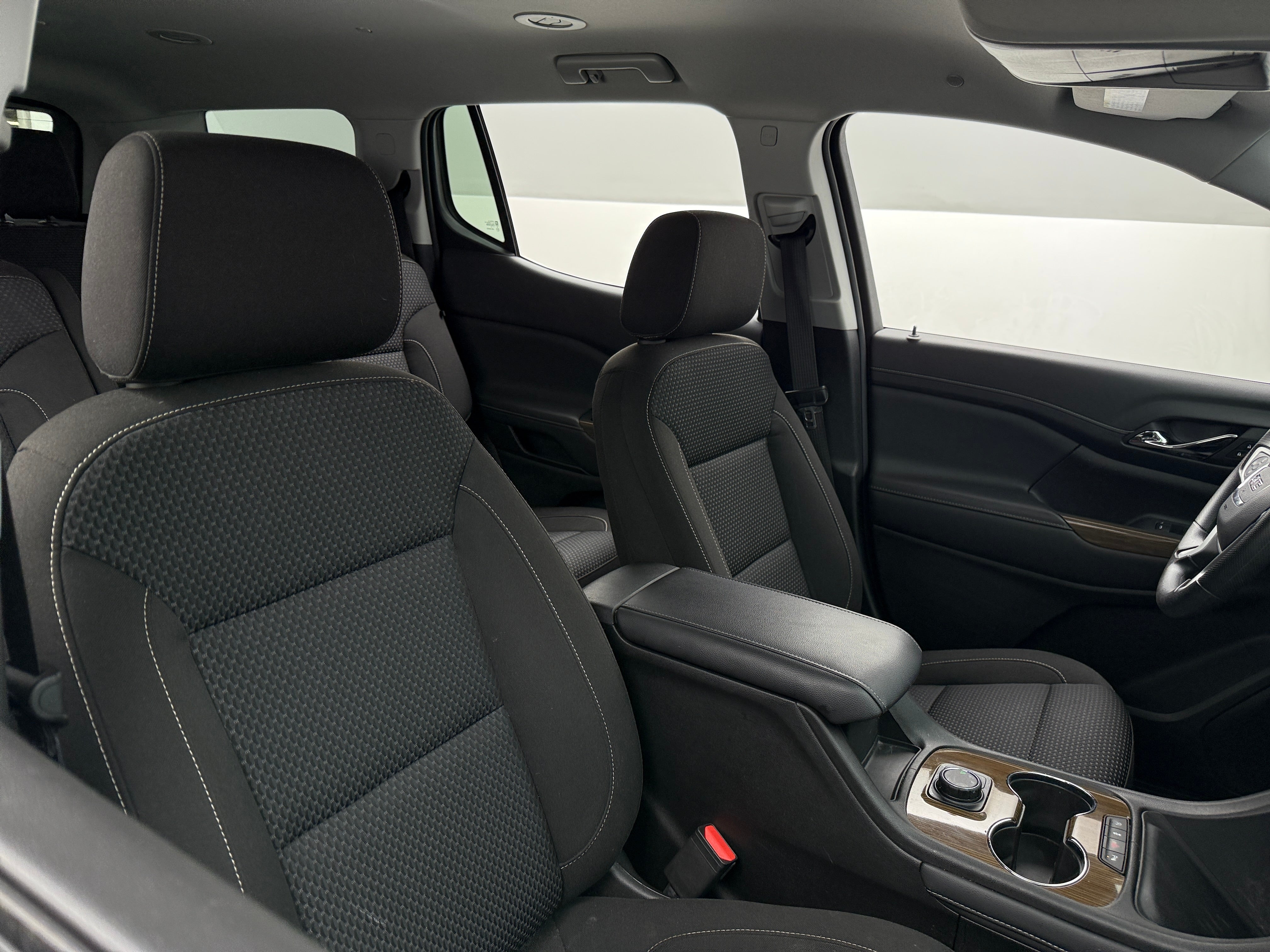 2023 GMC Acadia SLE 2