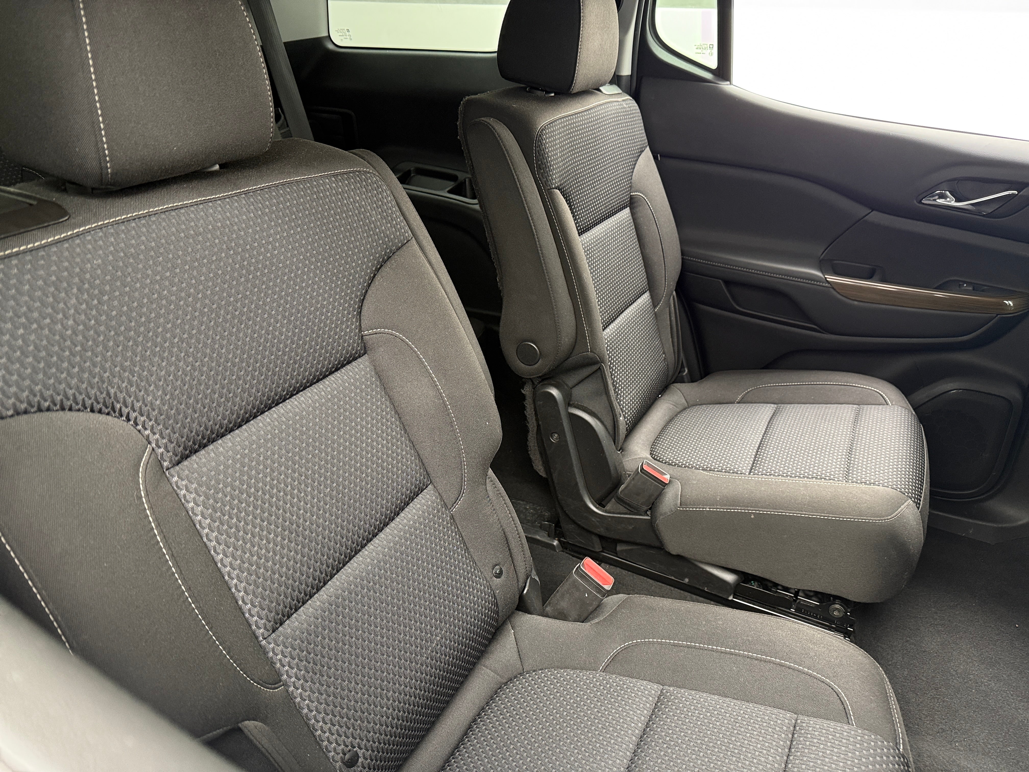 2023 GMC Acadia SLE 6
