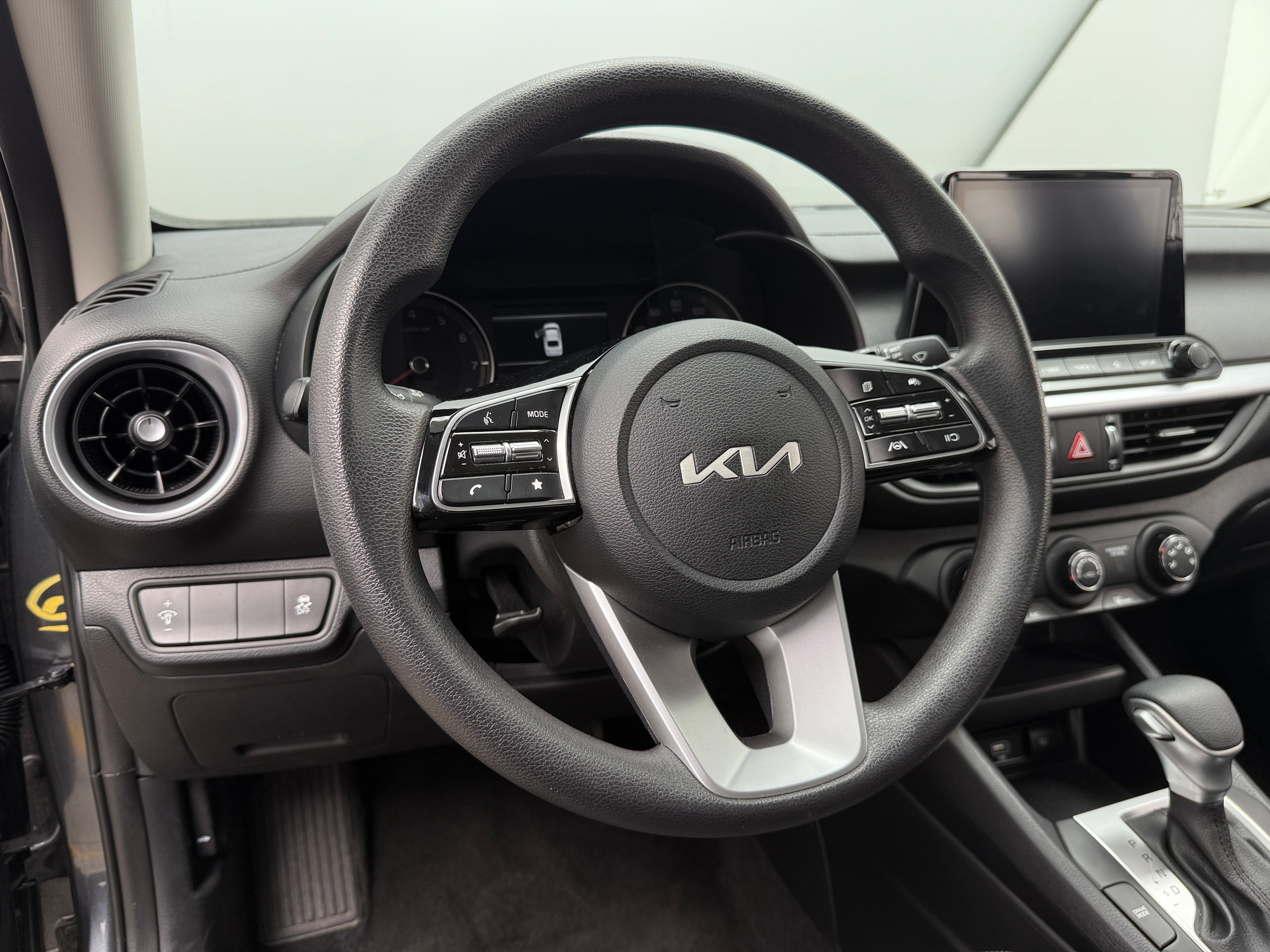 2024 Kia Forte LXS 5