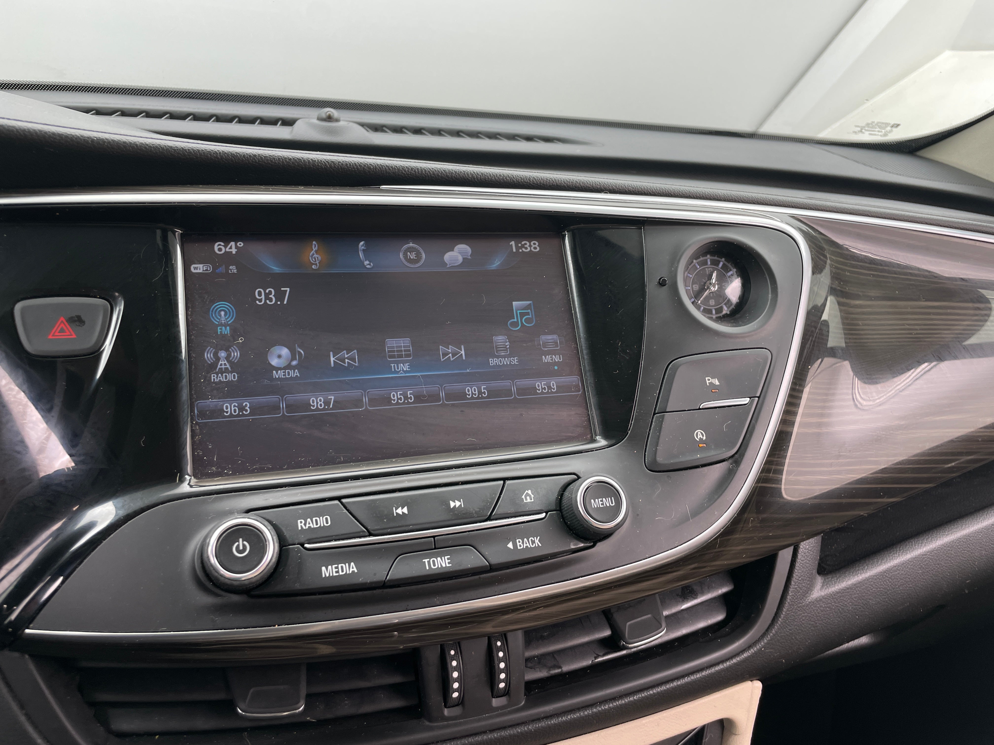 2019 Buick Envision Essence 3