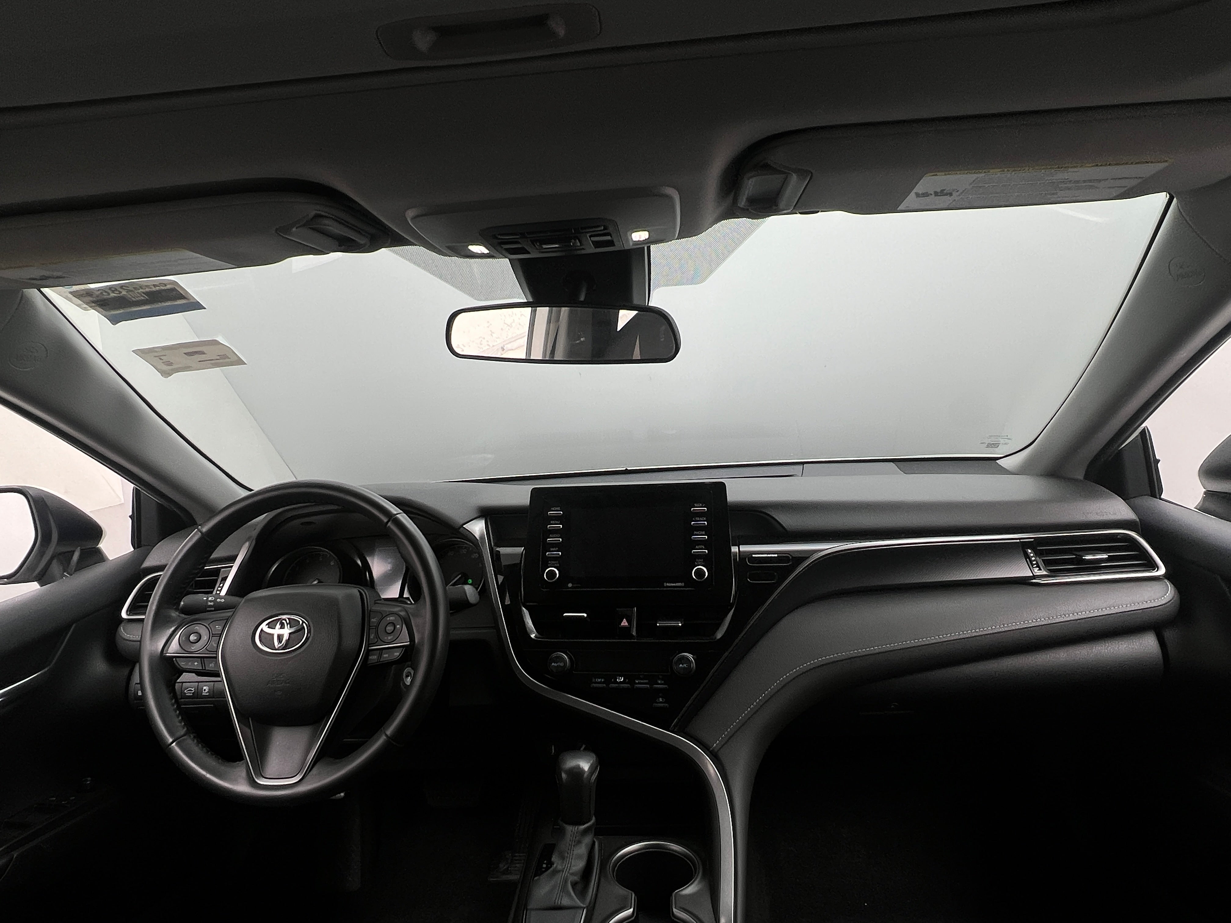 2021 Toyota Camry SE 2