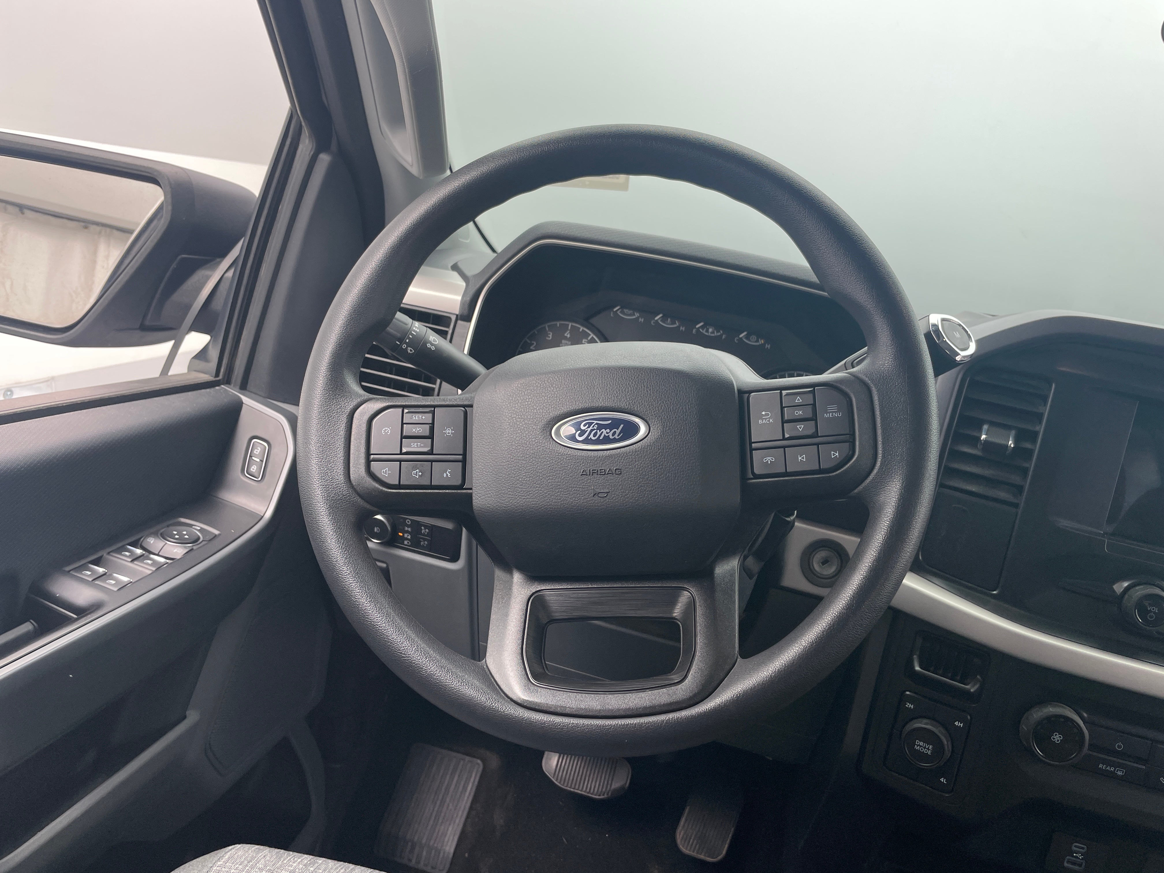 2022 Ford Econoline E-150 5