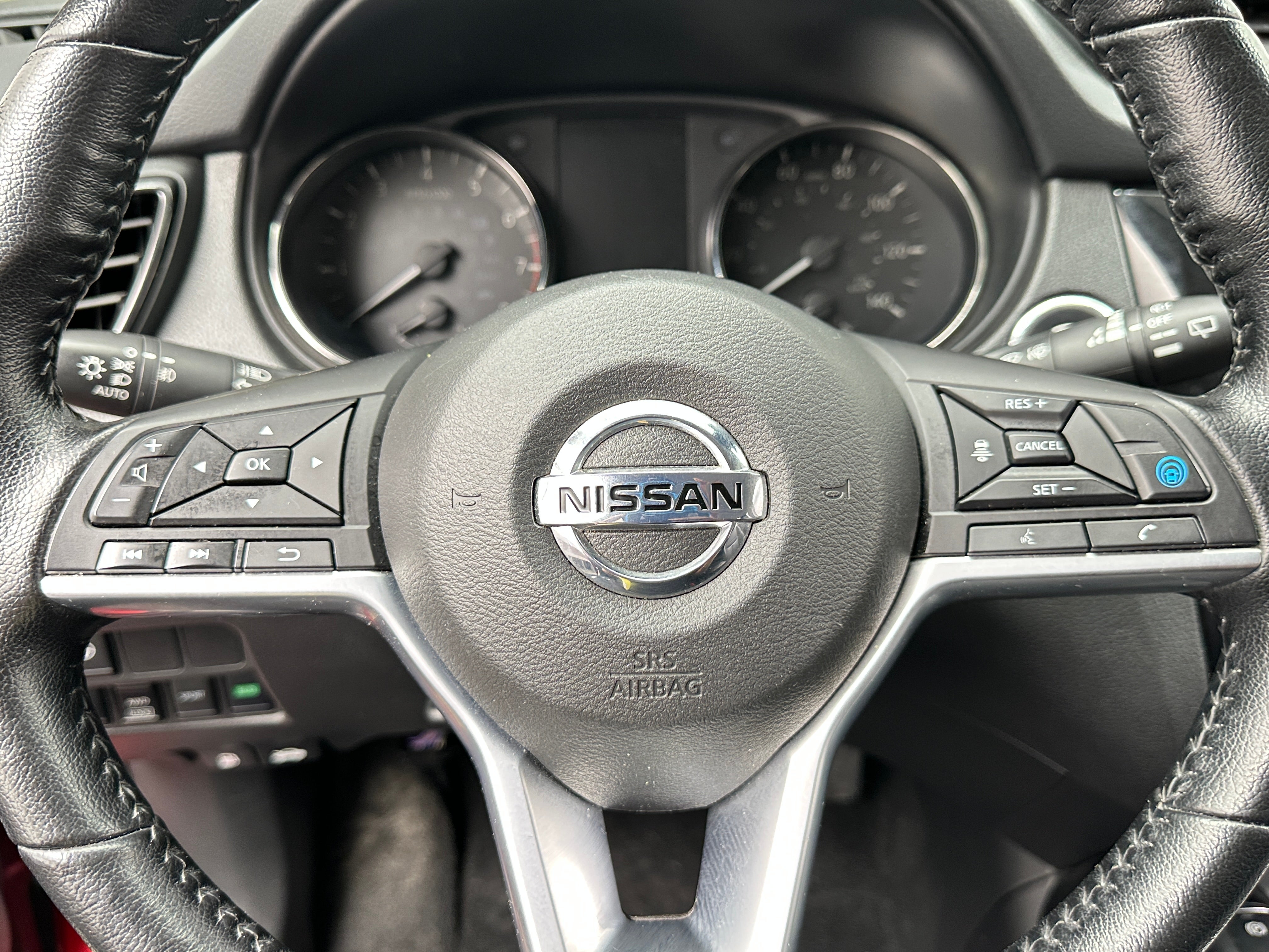 2022 Nissan Rogue Sport SL 4