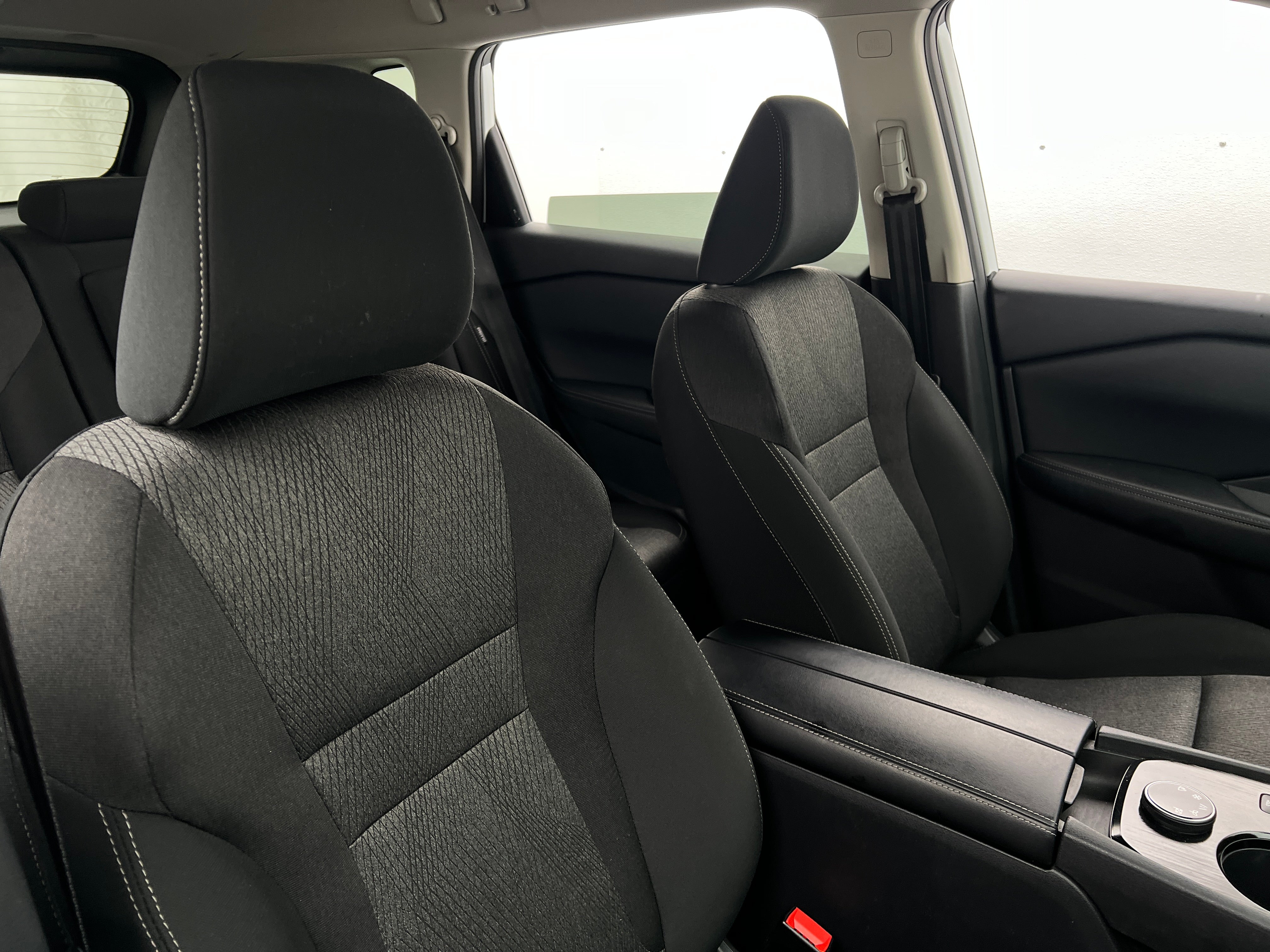2024 Nissan Rogue SV 2