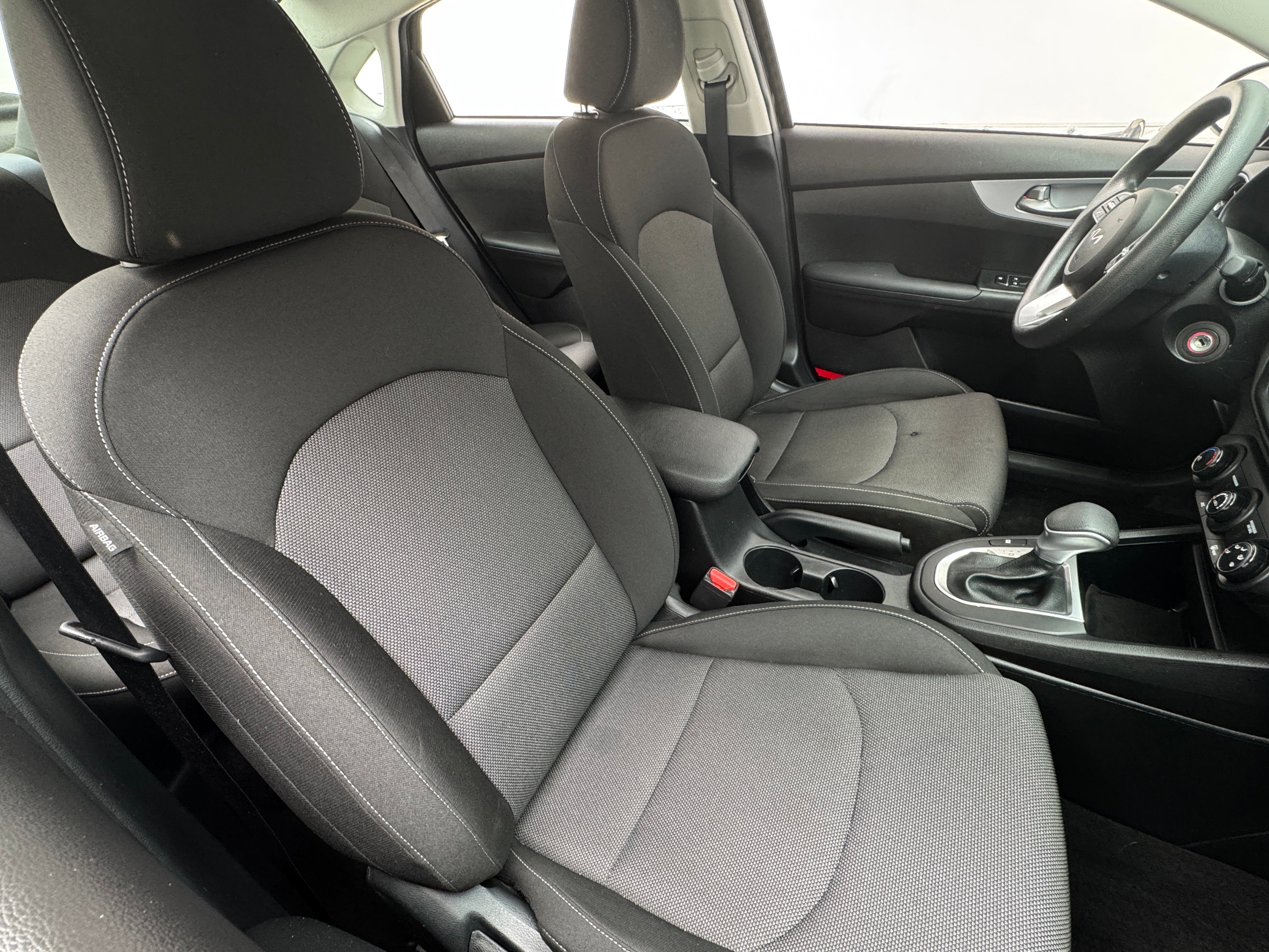2024 Kia Forte LXS 2