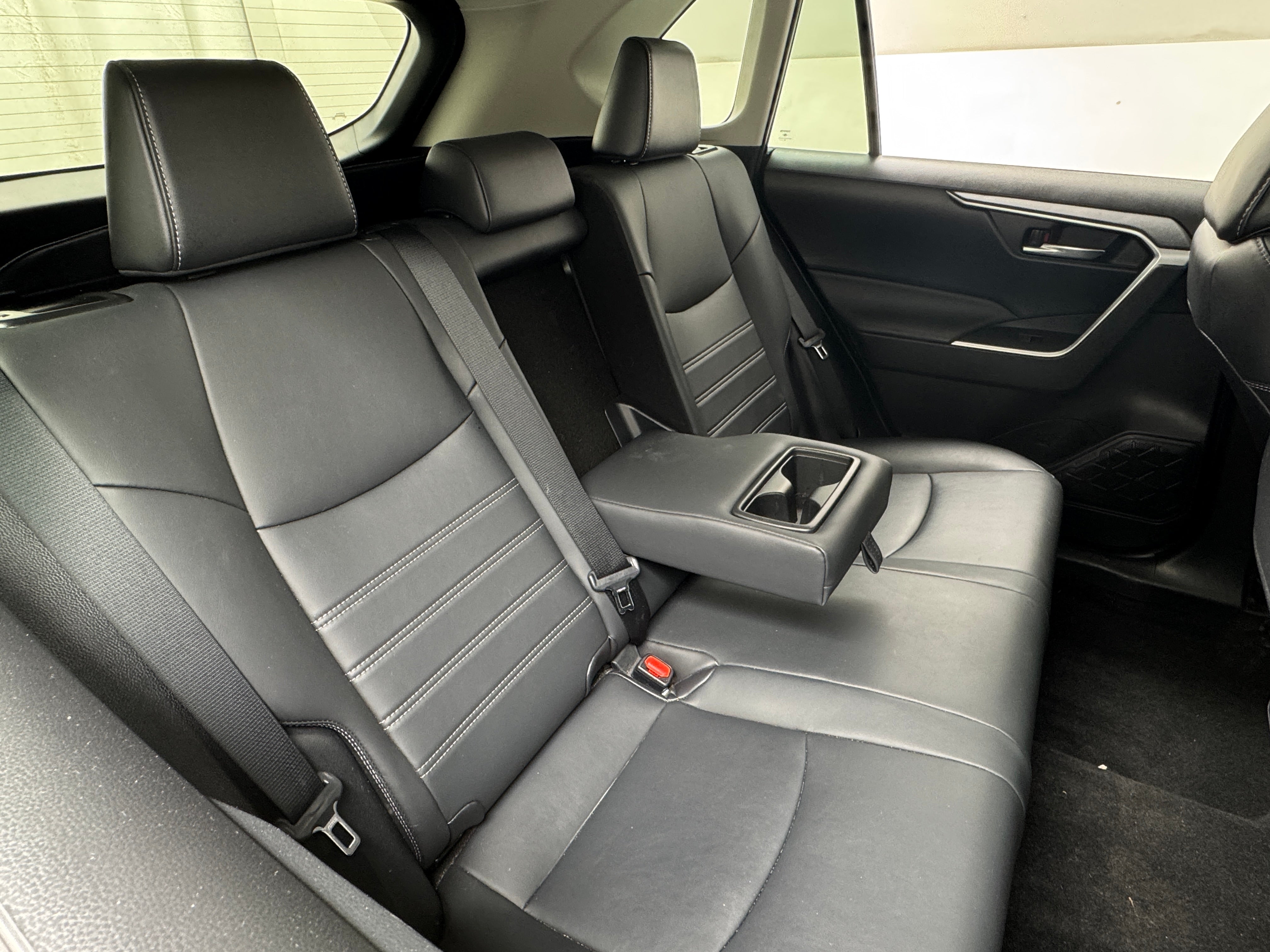 2021 Toyota RAV4 XLE Premium 5
