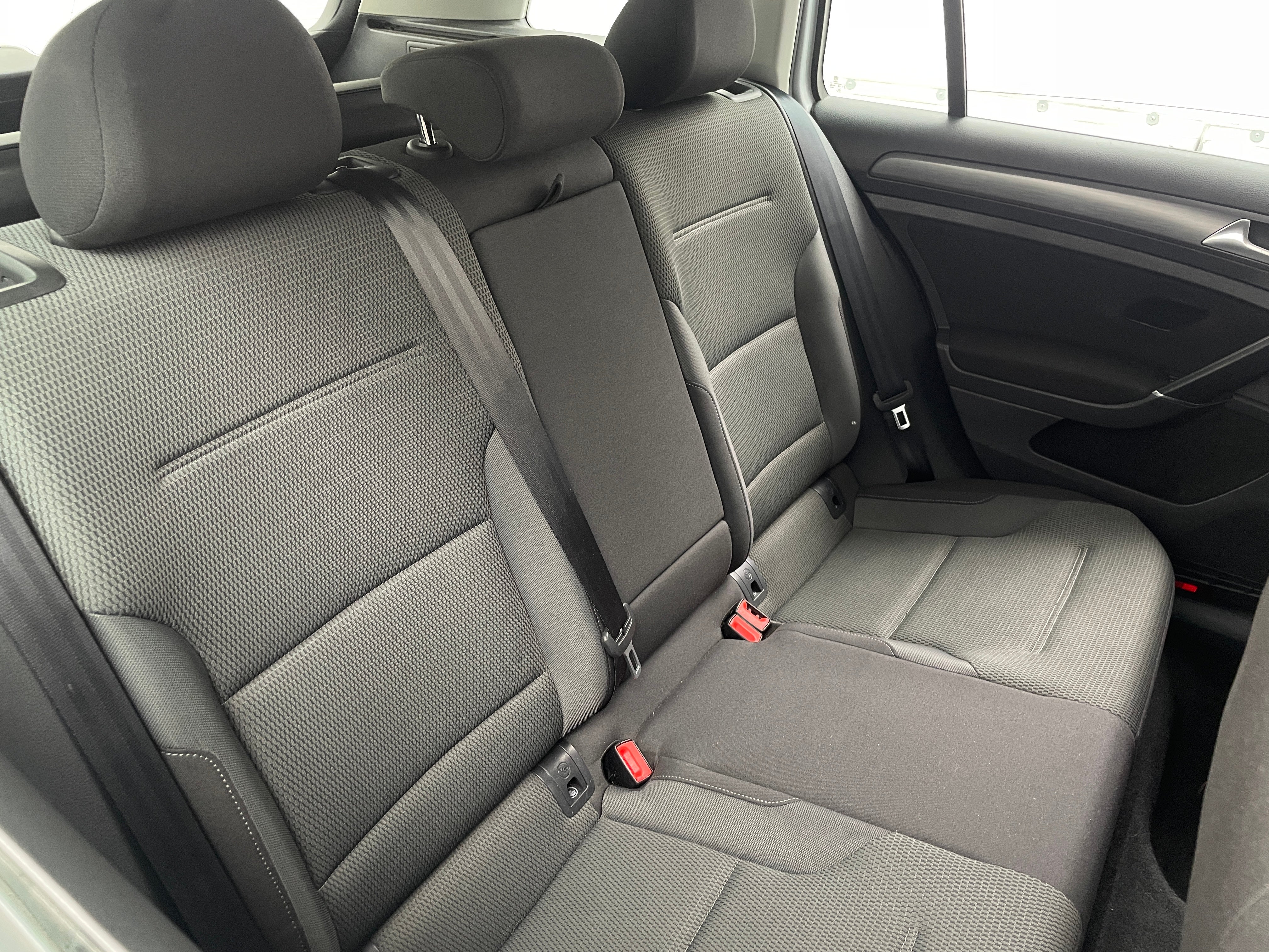 2018 Volkswagen e-Golf  6