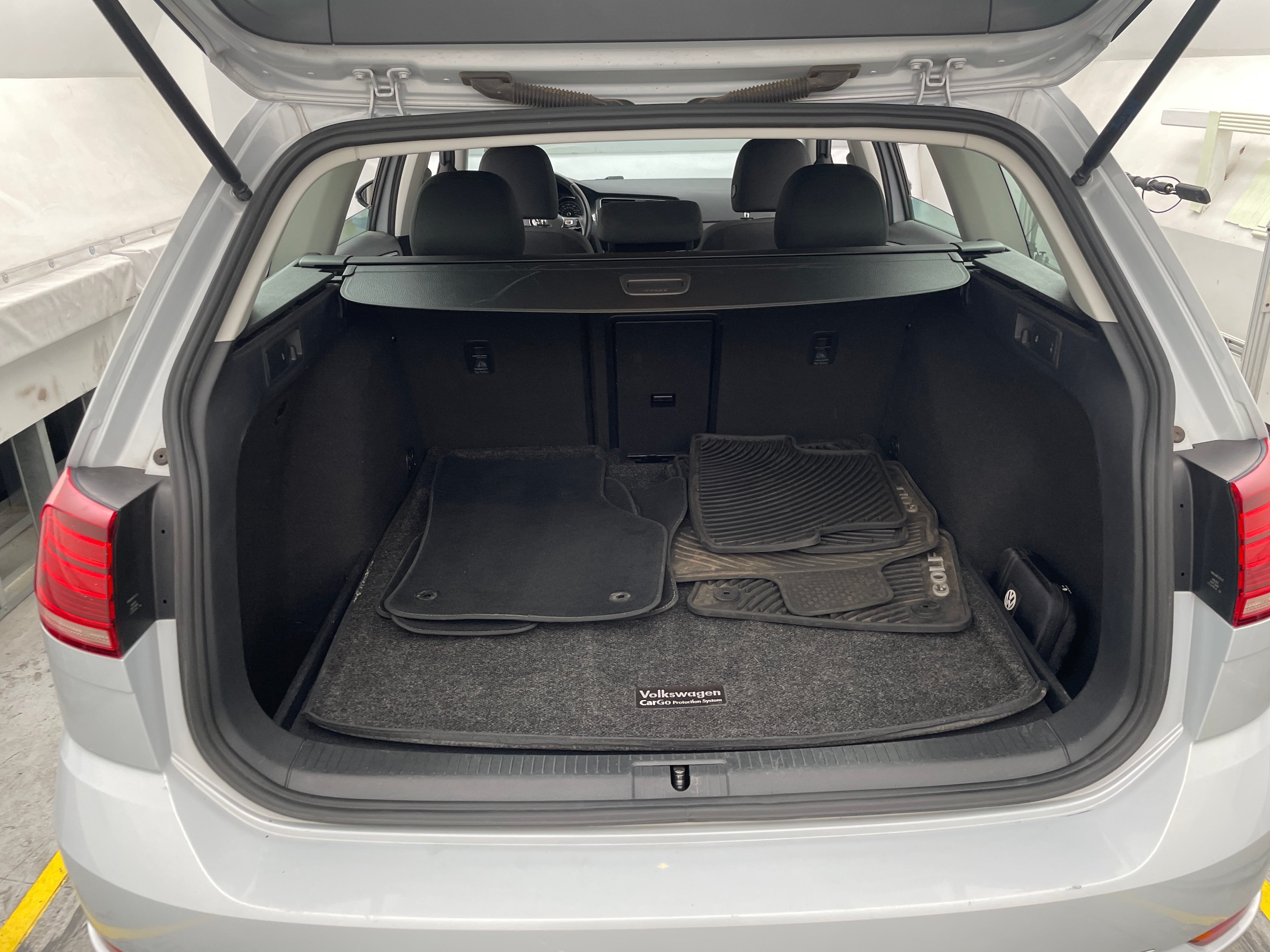2018 Volkswagen e-Golf  7