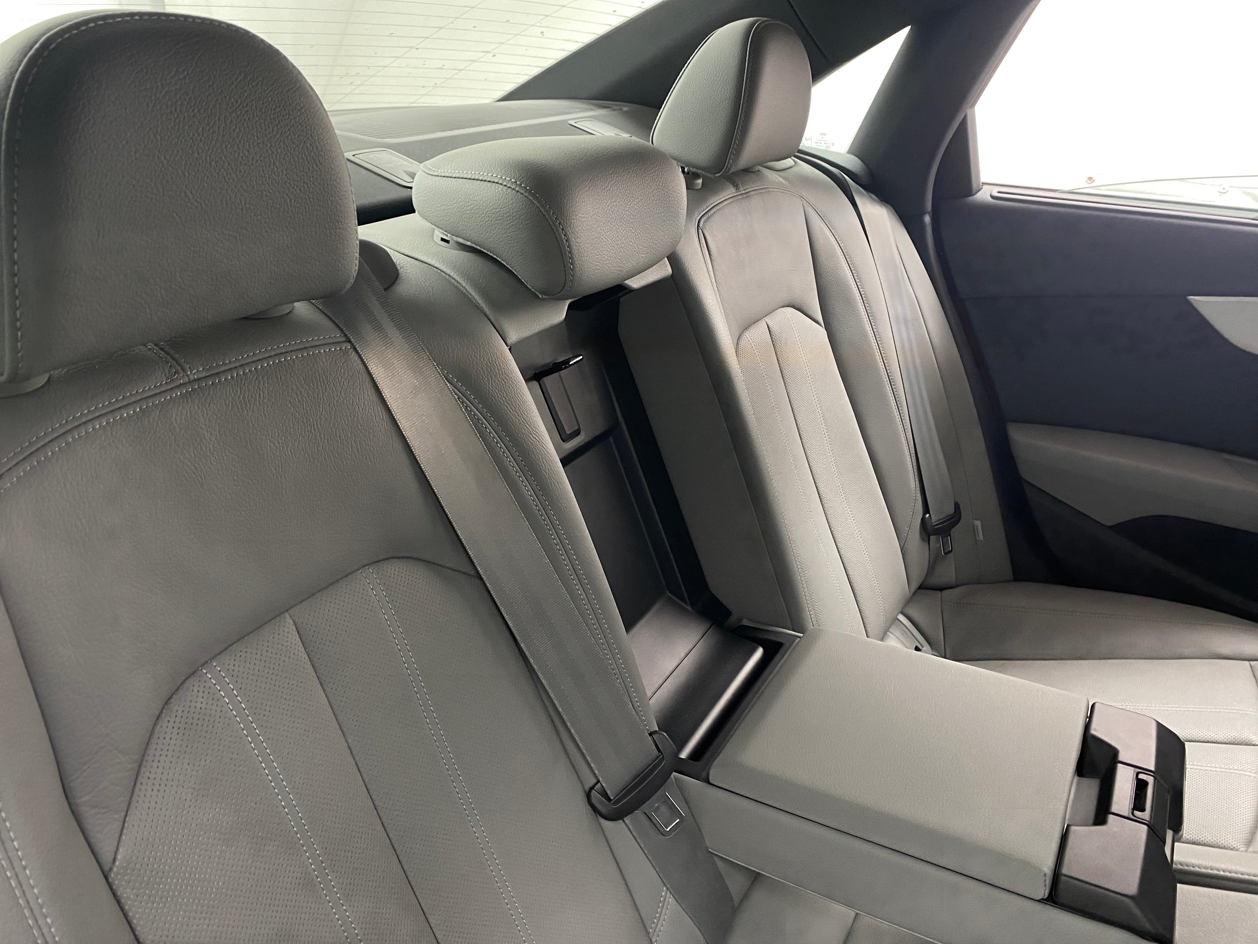 2017 Audi A4 Prestige 5