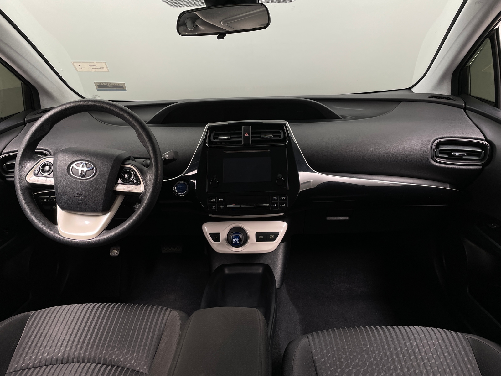 Thumbnail: 2017 Toyota Prius - 3