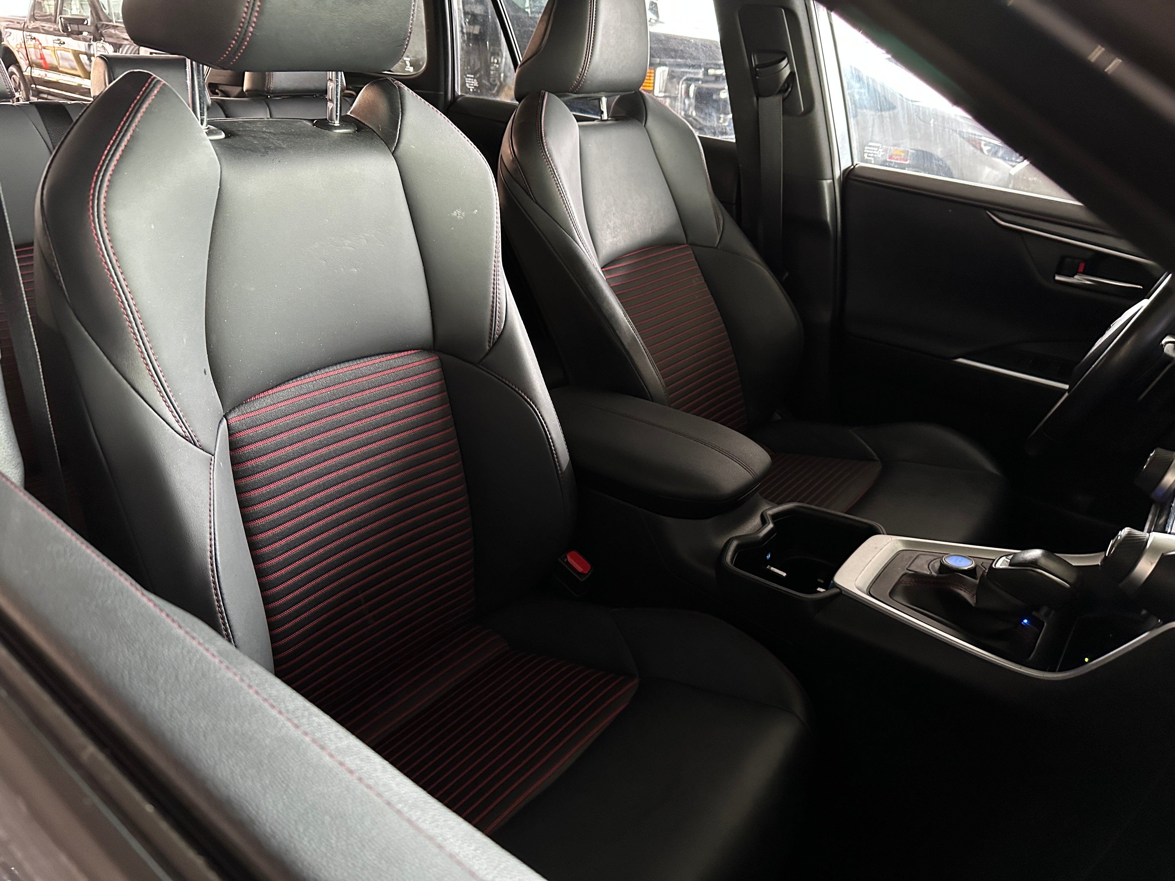 2022 Toyota RAV4 Prime XSE 2