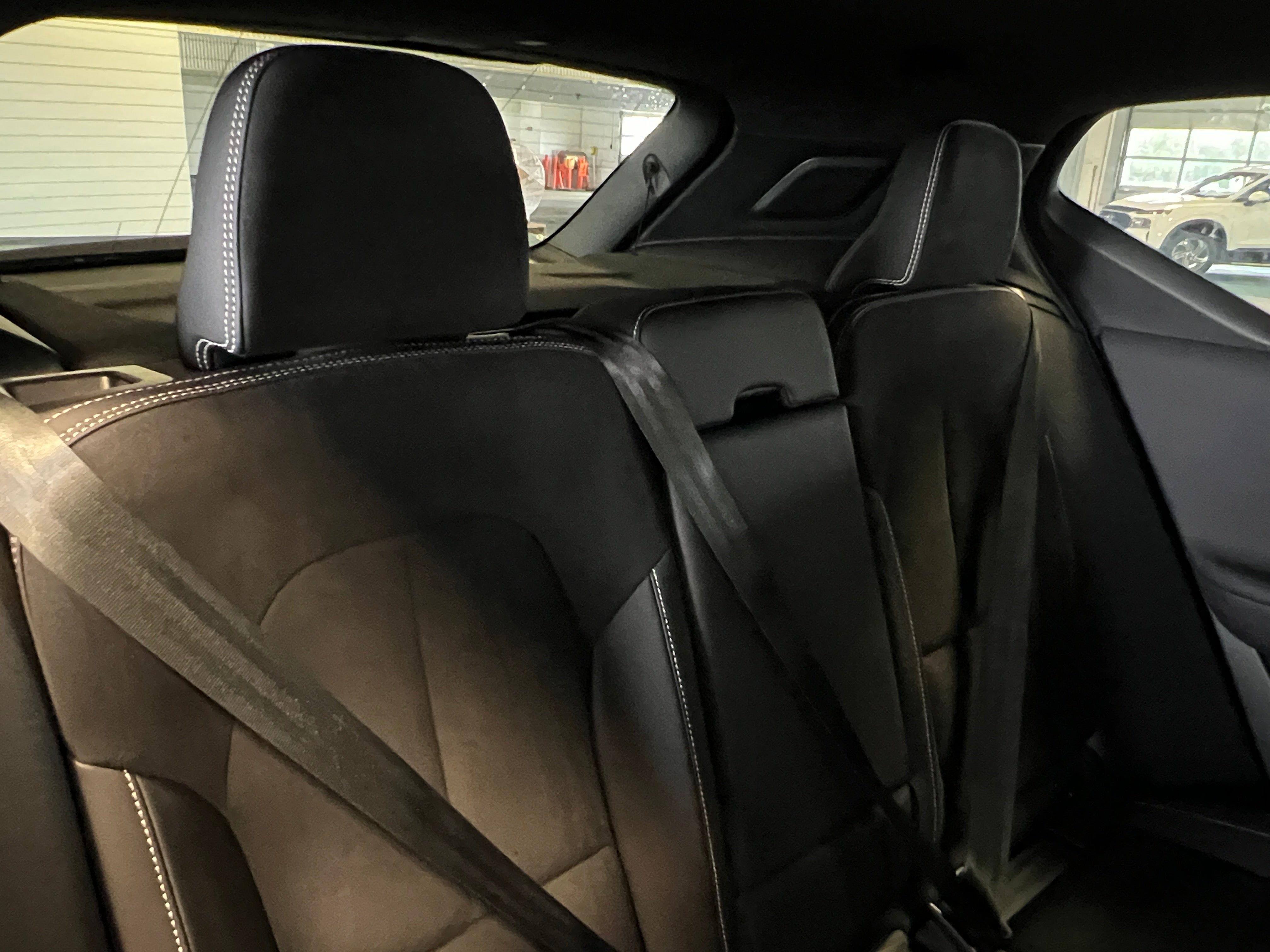 2022 Volvo XC40 Recharge Plus 5
