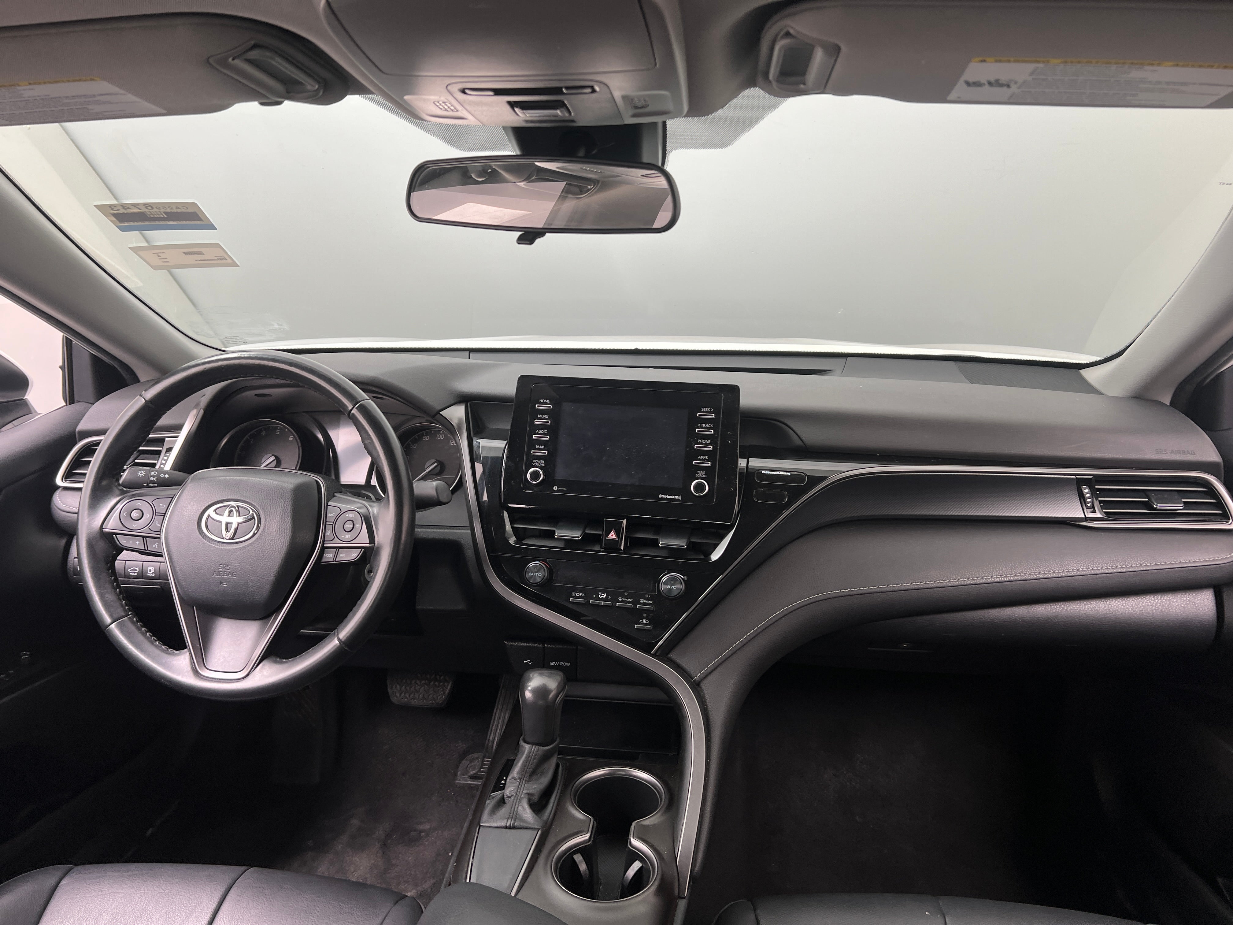 2021 Toyota Camry SE 2