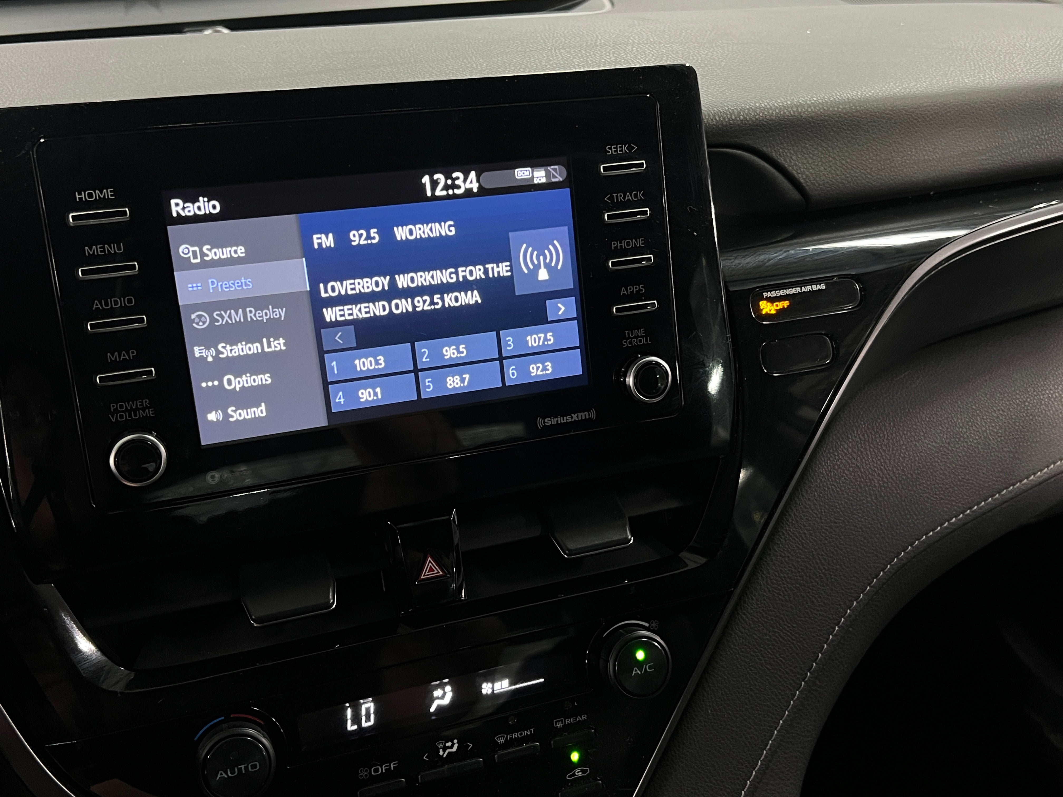 2021 Toyota Camry SE 3