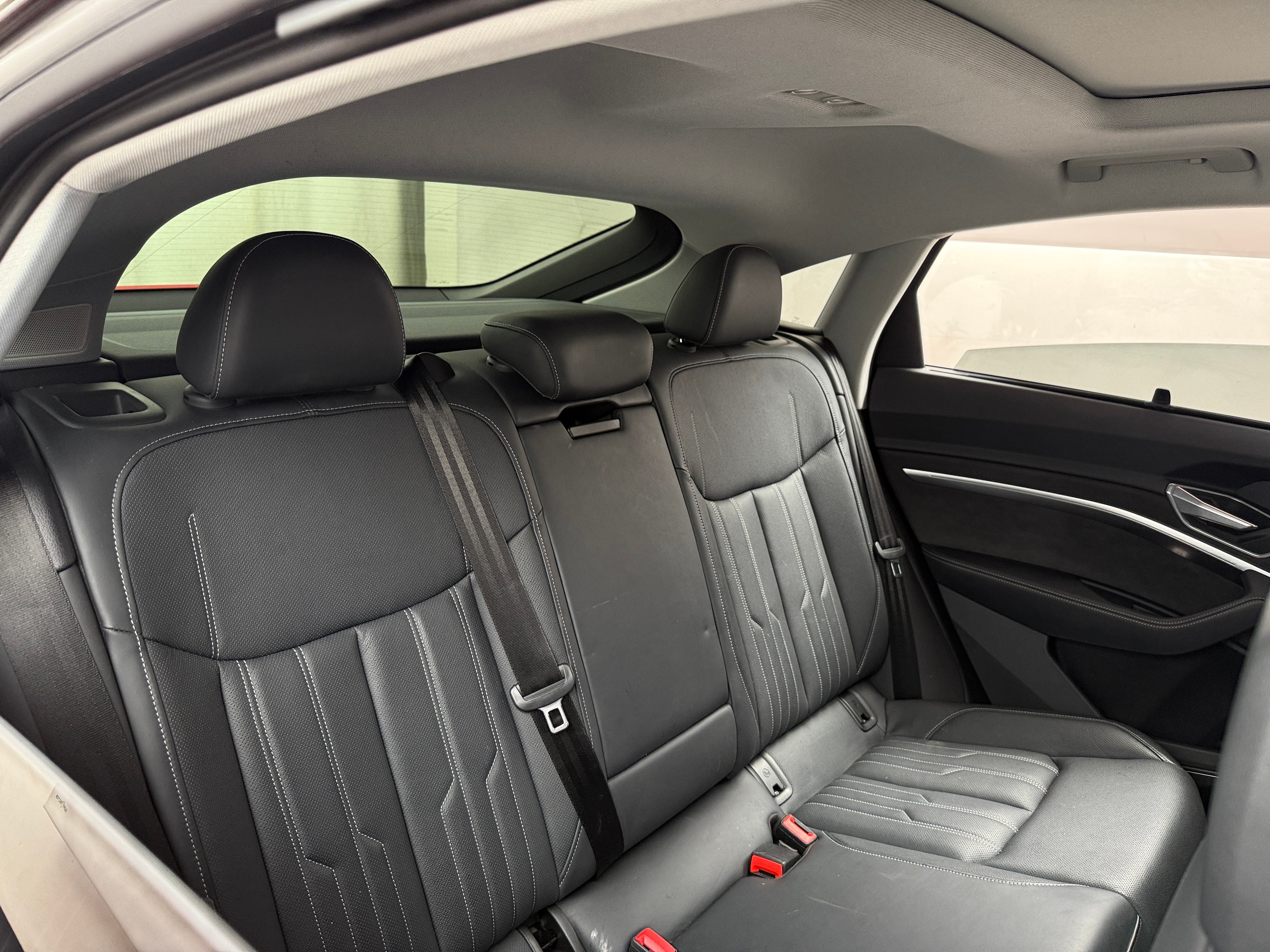 2021 Audi e-tron S Prestige 5