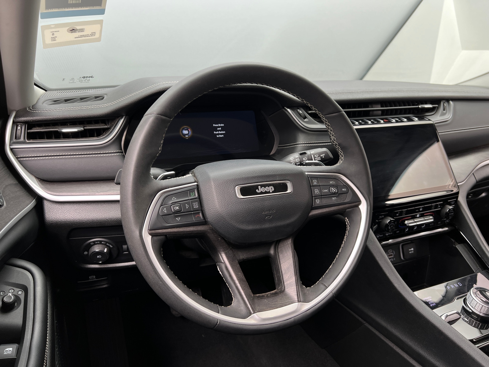 Thumbnail: 2023 Jeep Grand Cherokee L - 4