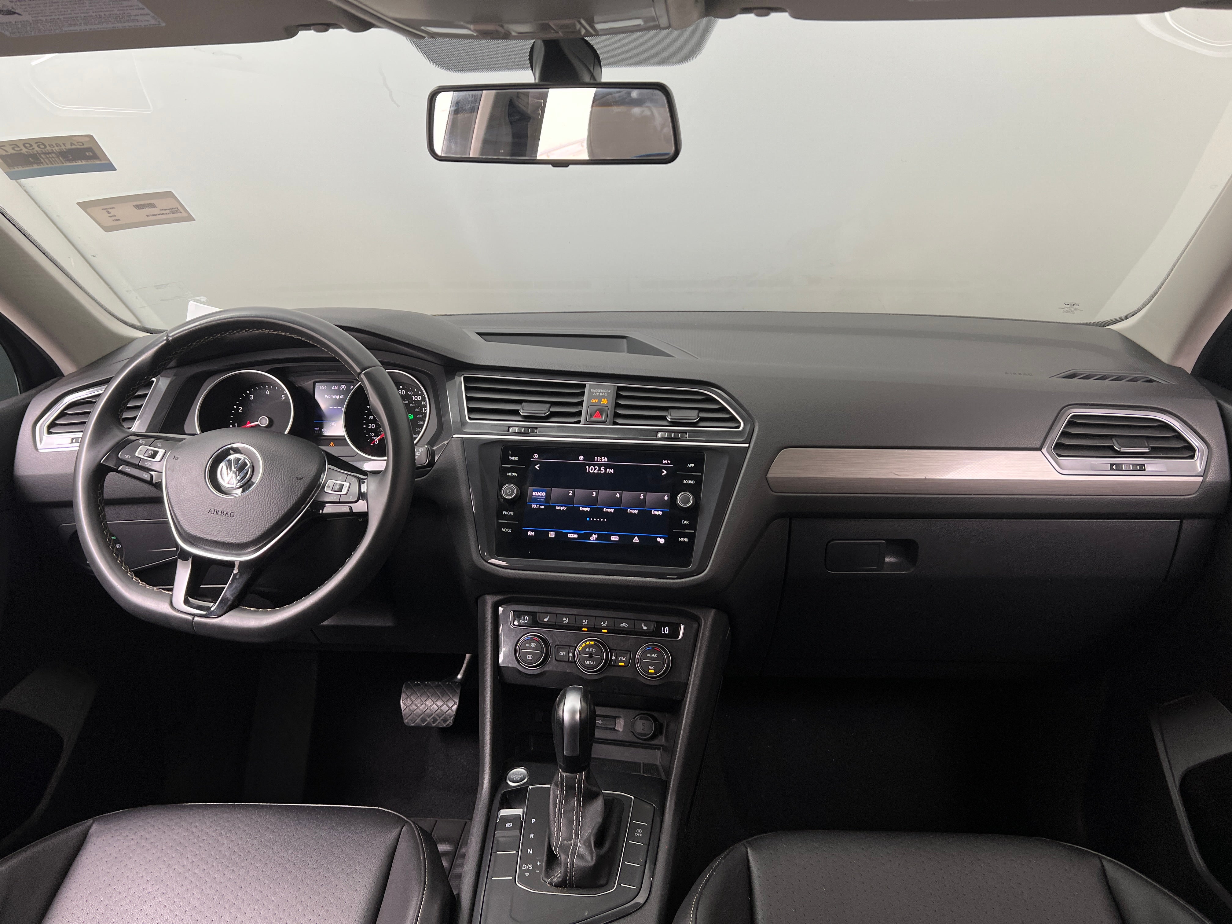 2021 Volkswagen Tiguan SE 2