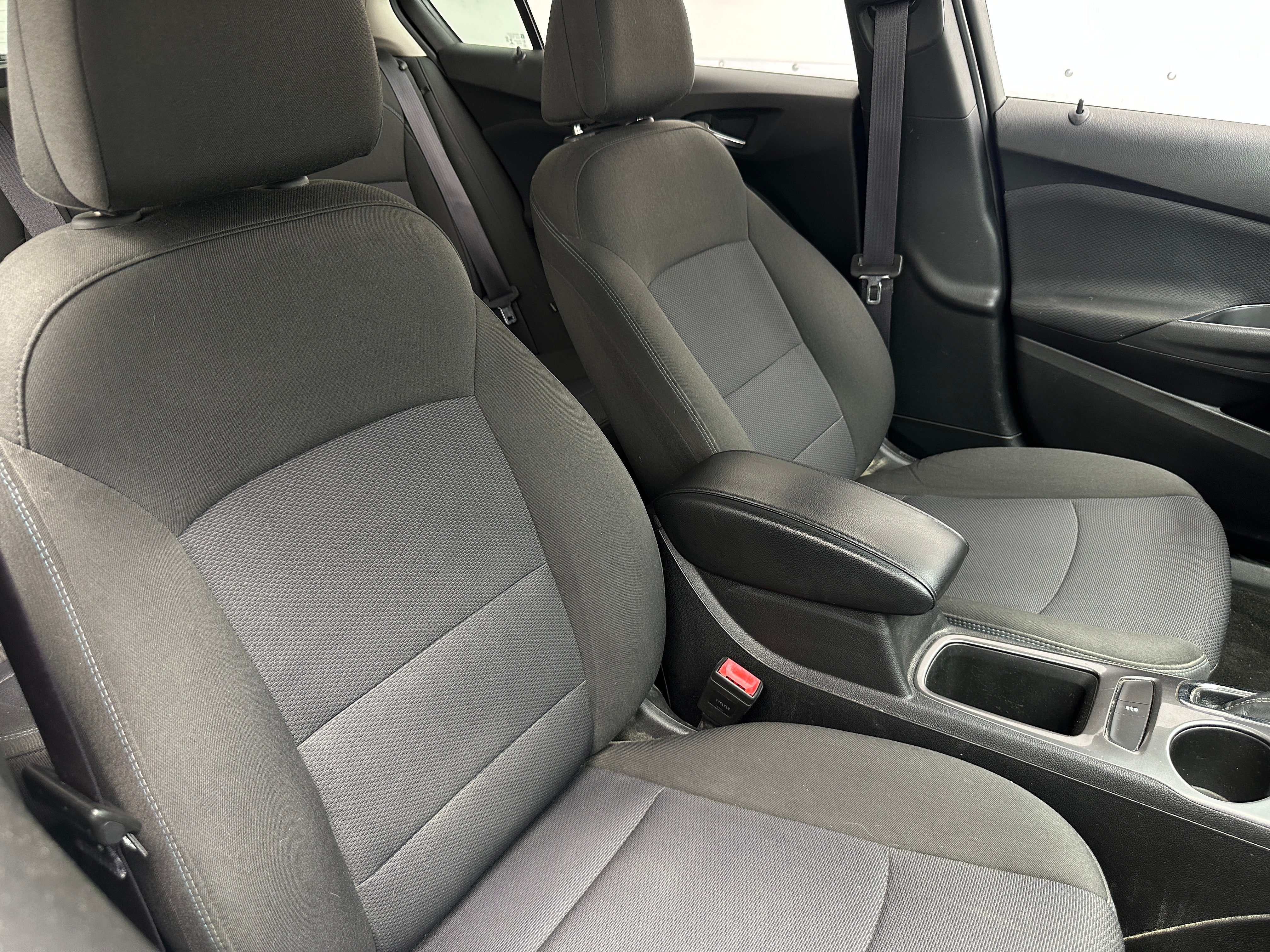 2017 Chevrolet Cruze LT 2