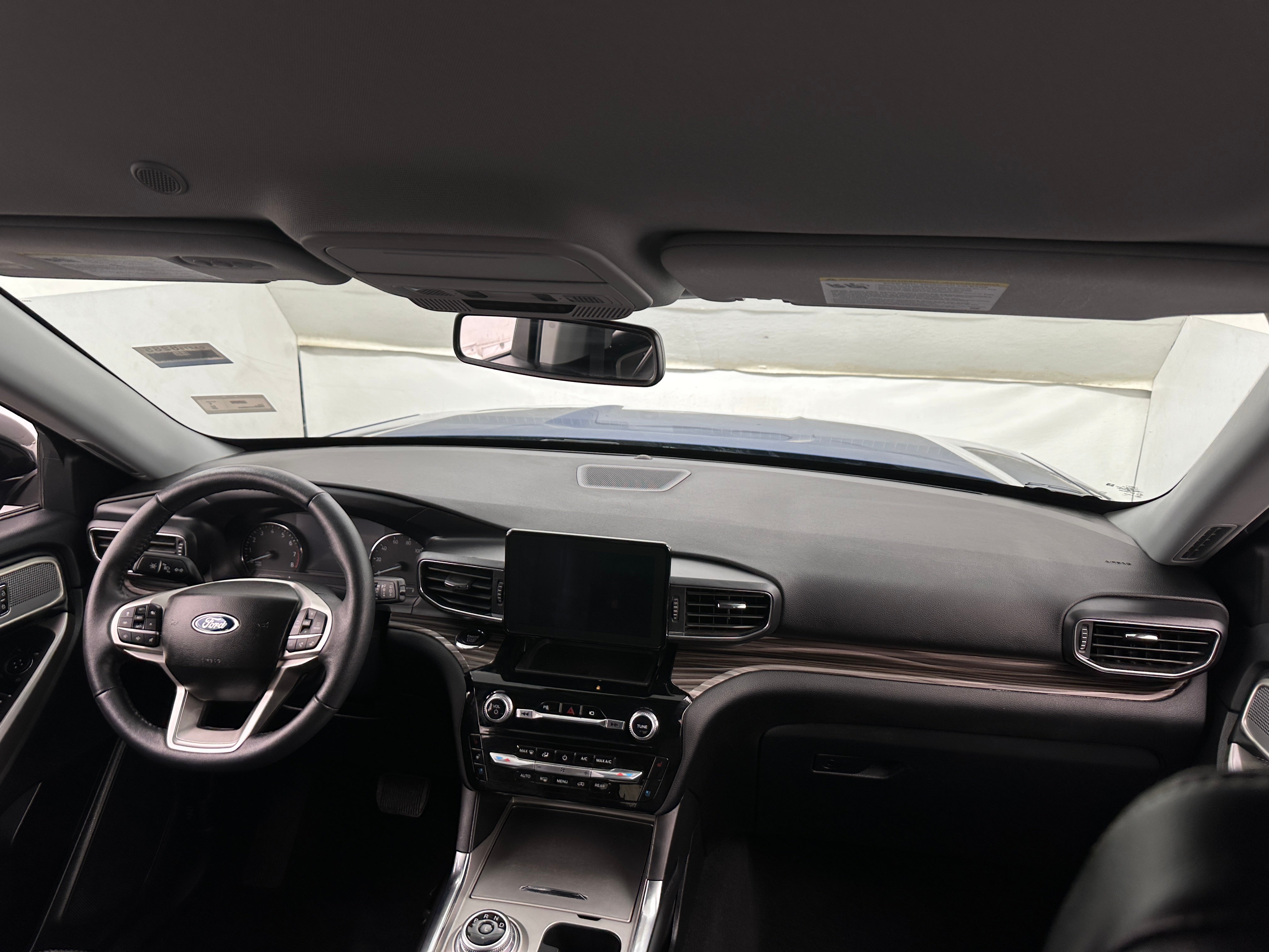 2023 Ford Explorer Limited 2