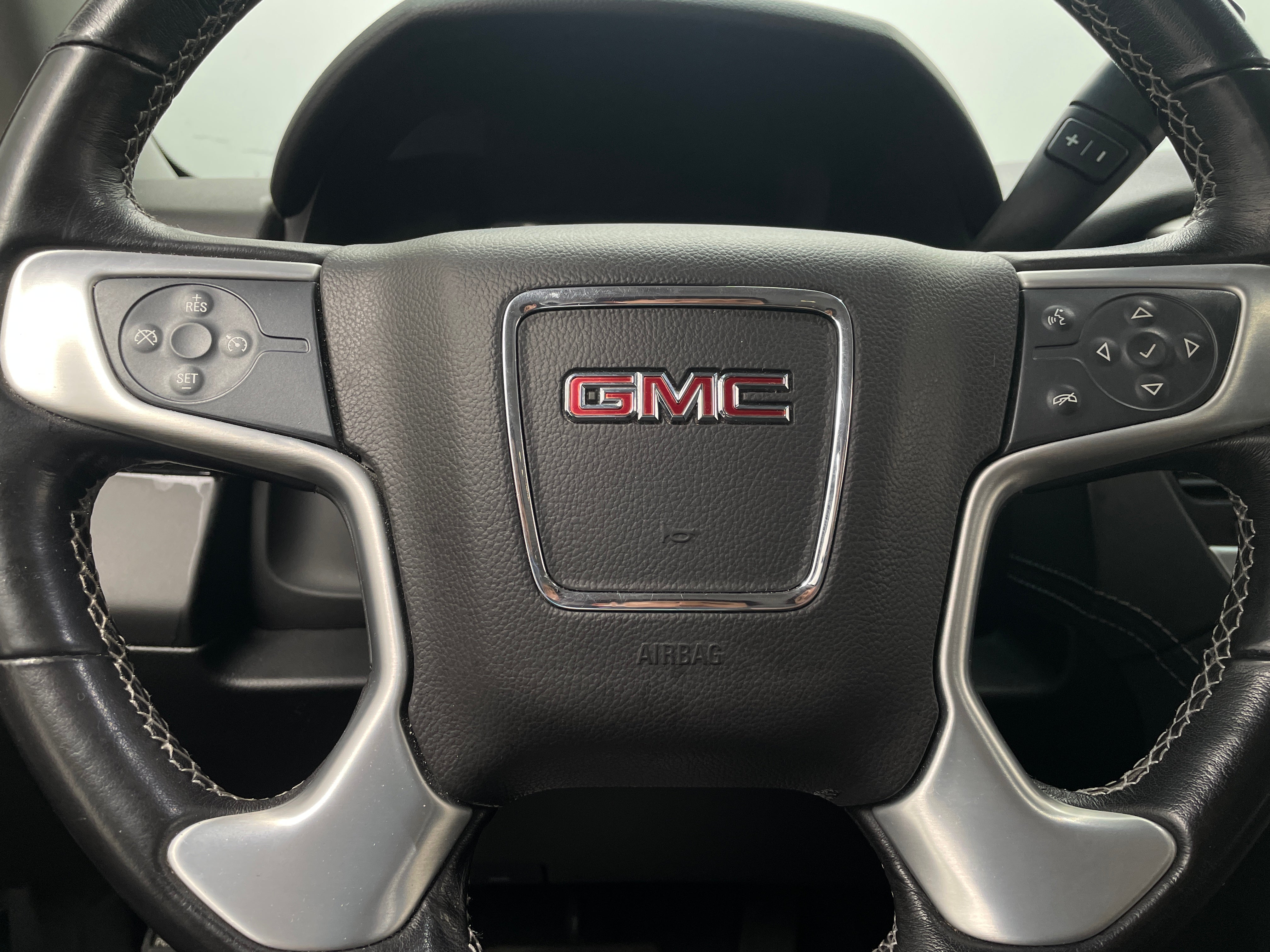 2019 GMC Yukon SLE 5