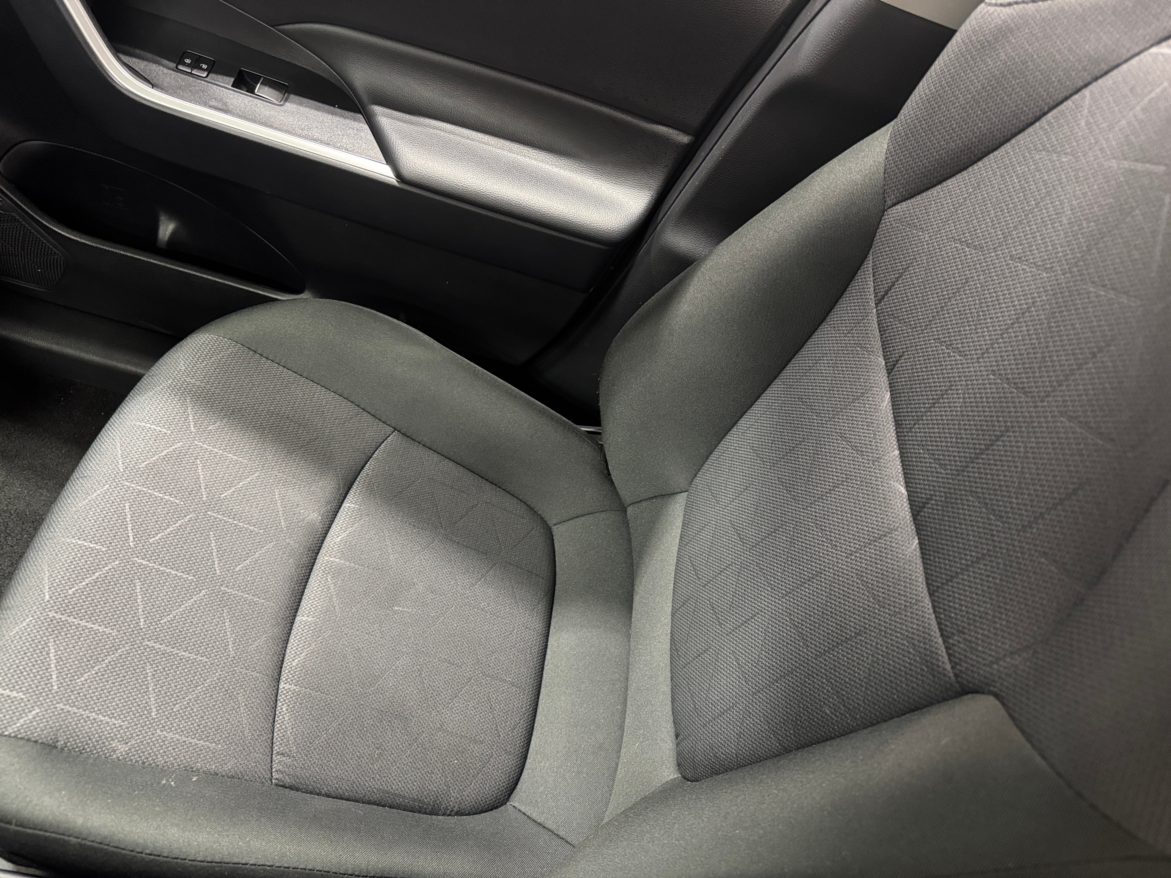 2024 Toyota RAV4 XLE 2