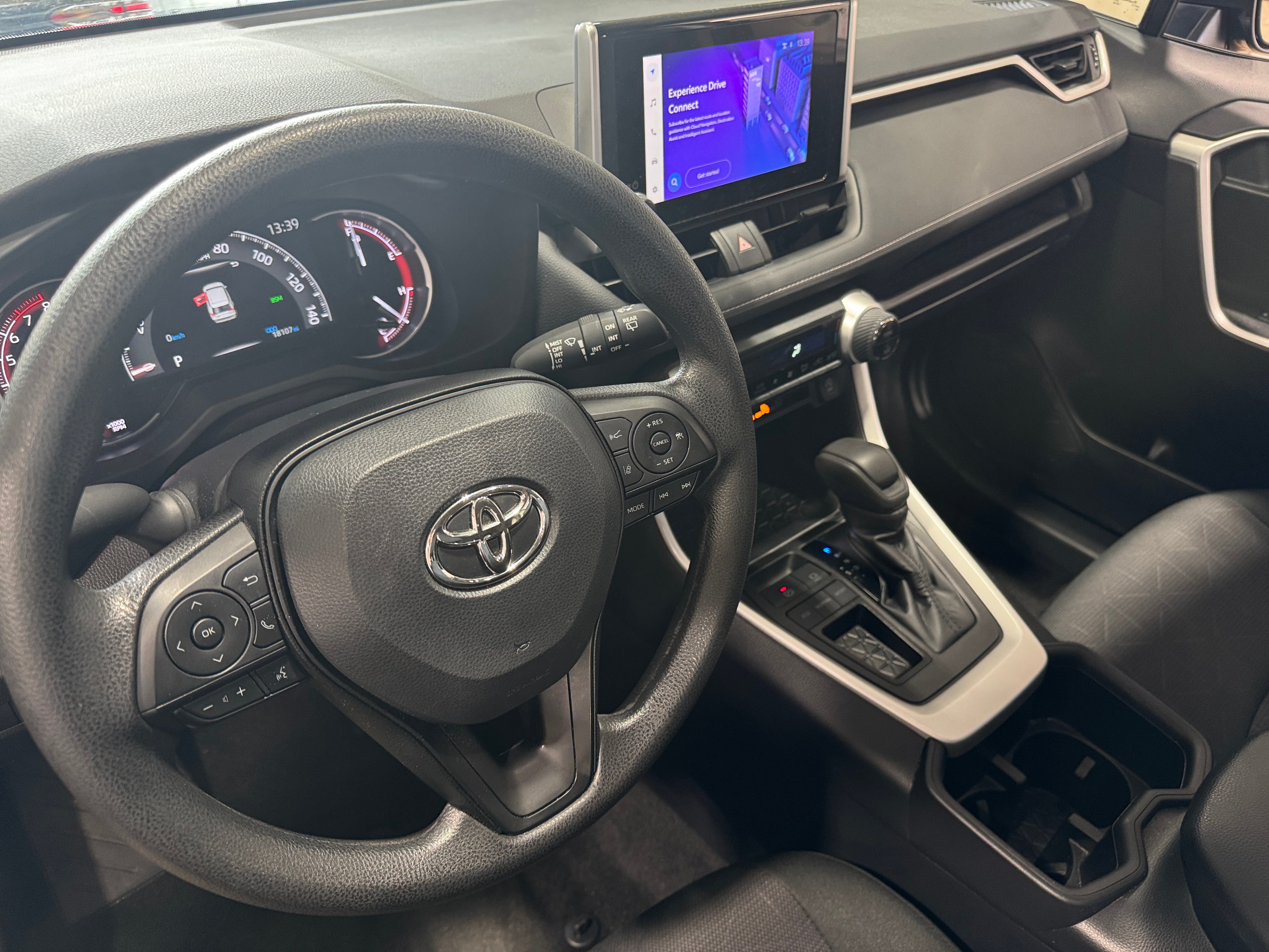 2024 Toyota RAV4 XLE 3